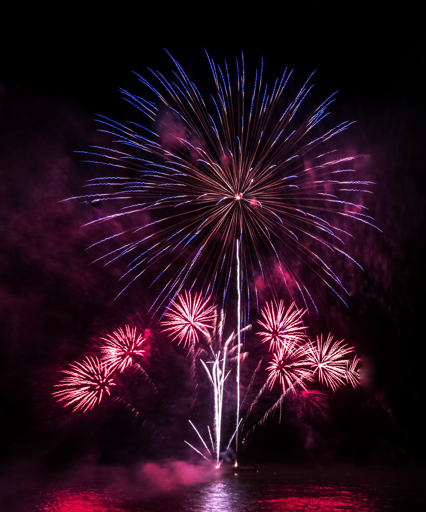 Fujifilm X-T2 + Fujifilm XF 14mm F2.8 R sample photo. Fireworks photography