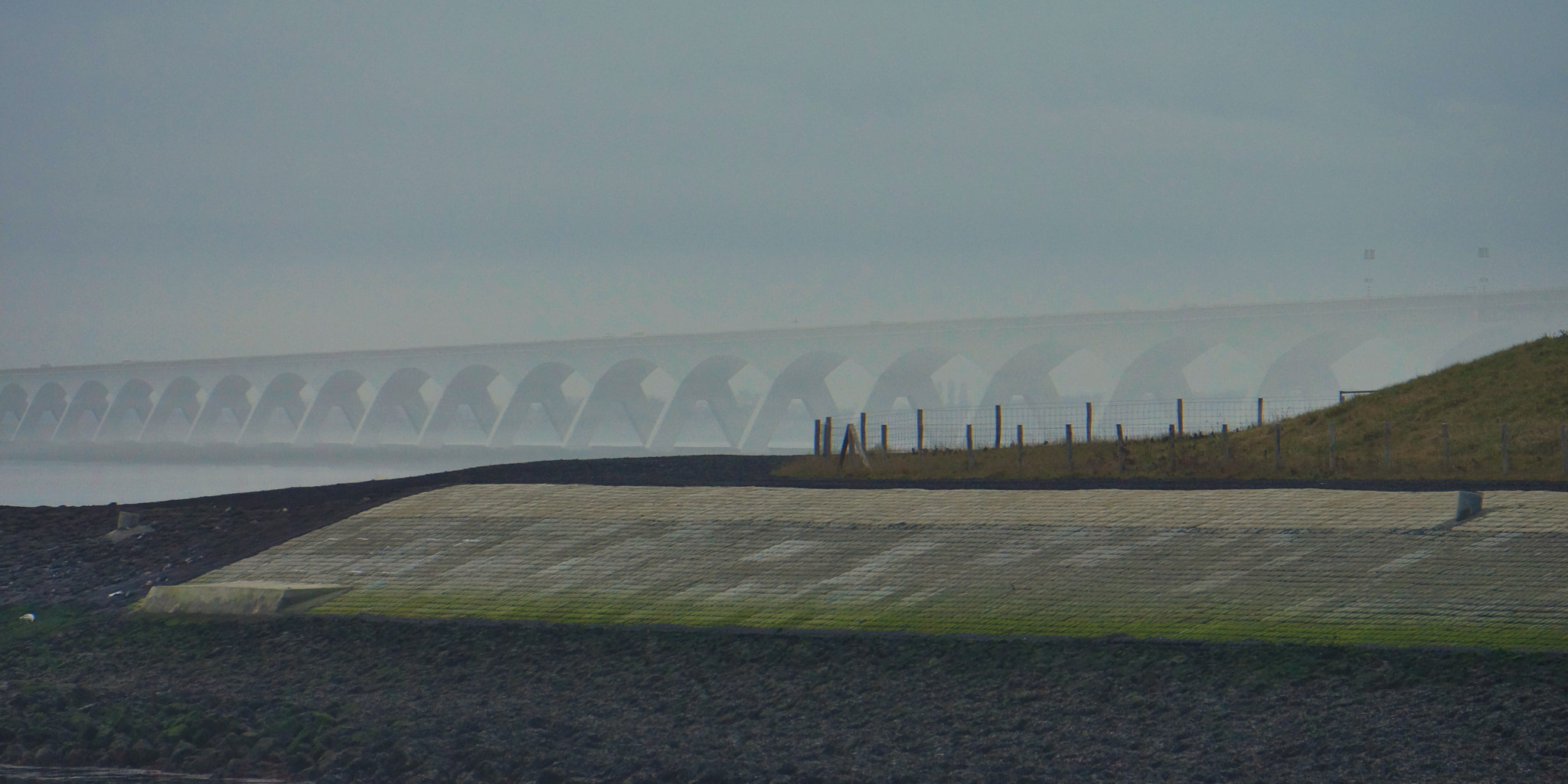 Sony E 55-210mm F4.5-6.3 OSS sample photo. ()zeelandbrug photography