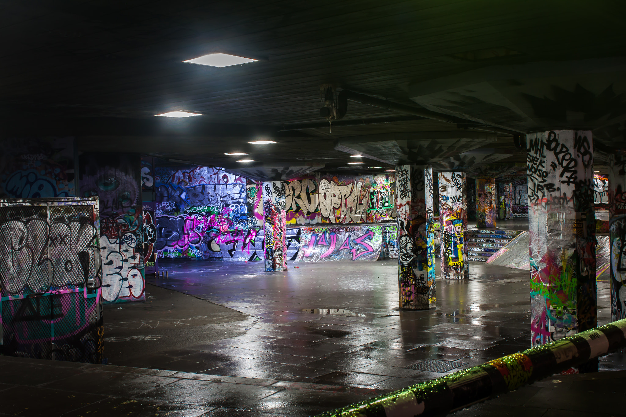 Canon EF-S 18-55mm F3.5-5.6 II sample photo. London graffiti photography