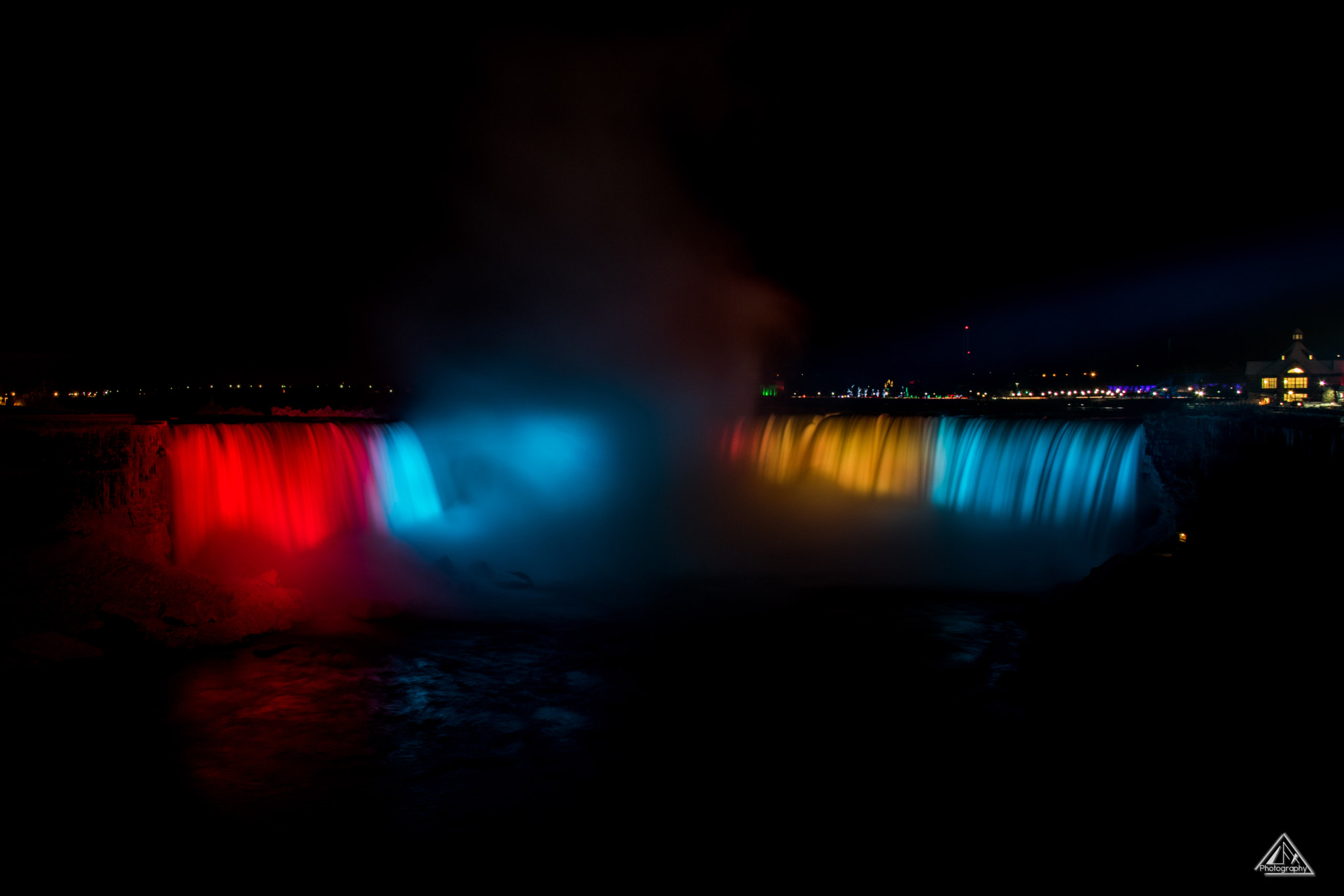 Canon EOS 750D (EOS Rebel T6i / EOS Kiss X8i) sample photo. Niagara falls illumination photography