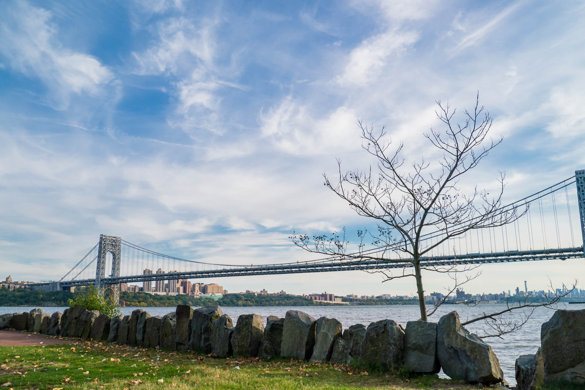 Panasonic Lumix DMC-GF6 + LUMIX G VARIO PZ 14-42/F3.5-5.6 sample photo. Autumn in new york photography