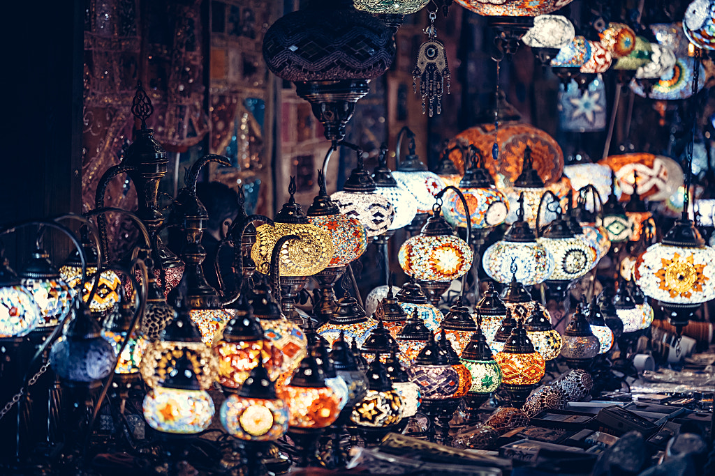 Vintage colorful Turkish lamps on street. by Raul G. Herrera on 500px.com