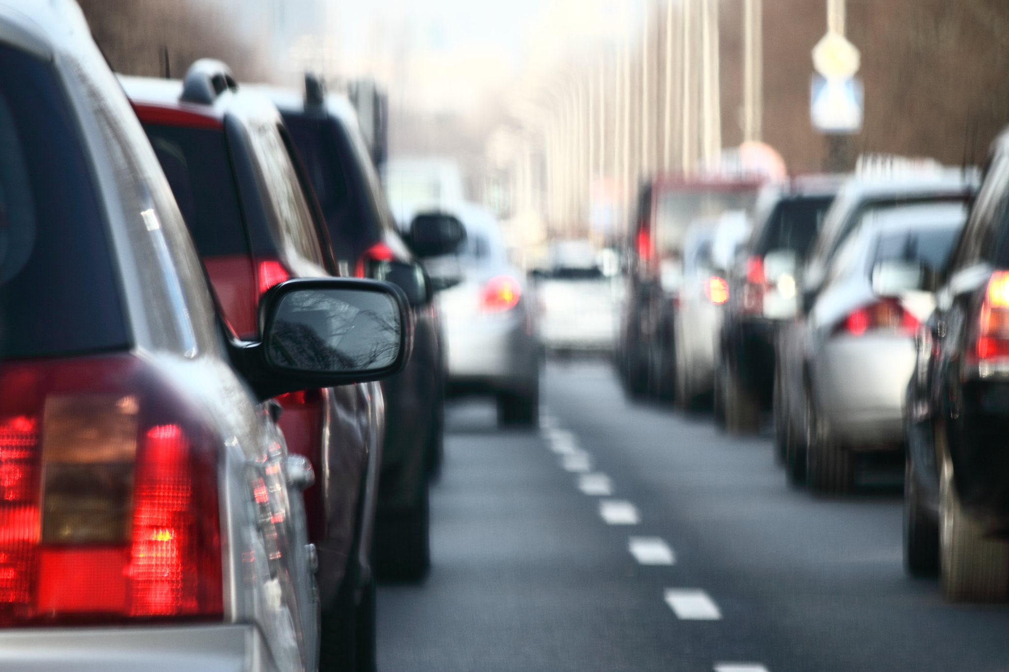 Canon EF-S 55-250mm F4-5.6 IS sample photo. Traffic photography