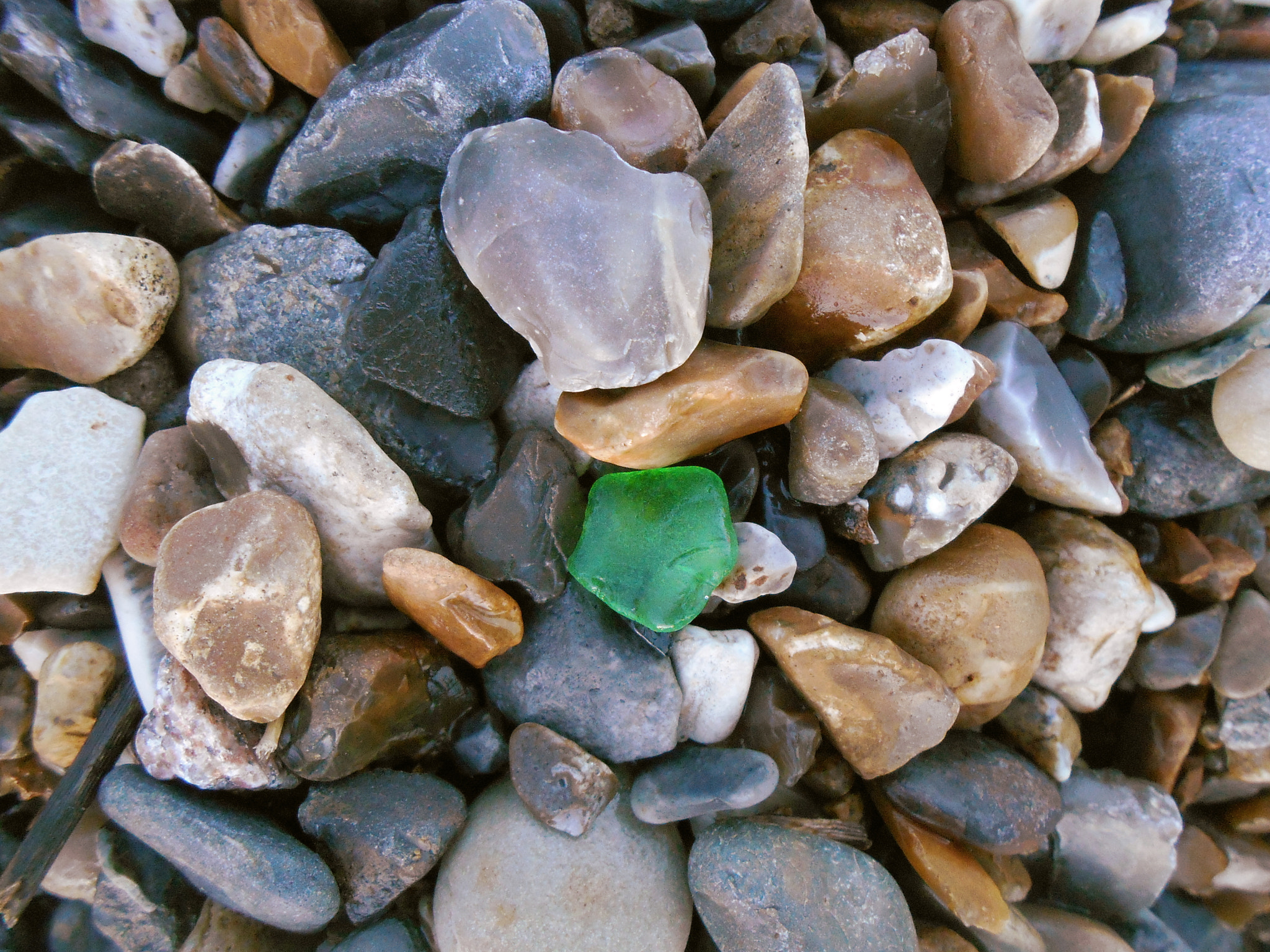Nikon COOLPIX S2700 sample photo. Norfolk rocks photography