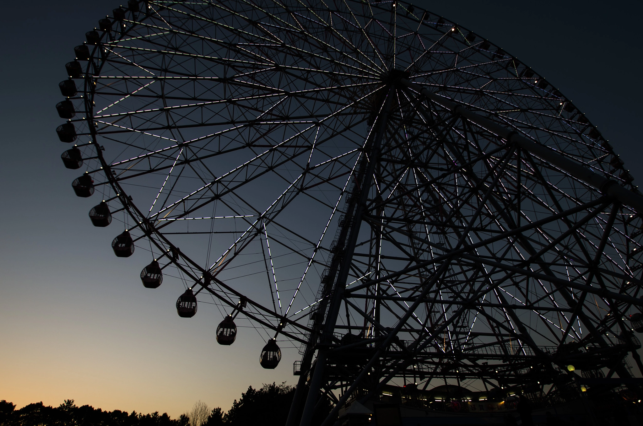 Pentax K-5 IIs sample photo. Round the world photography