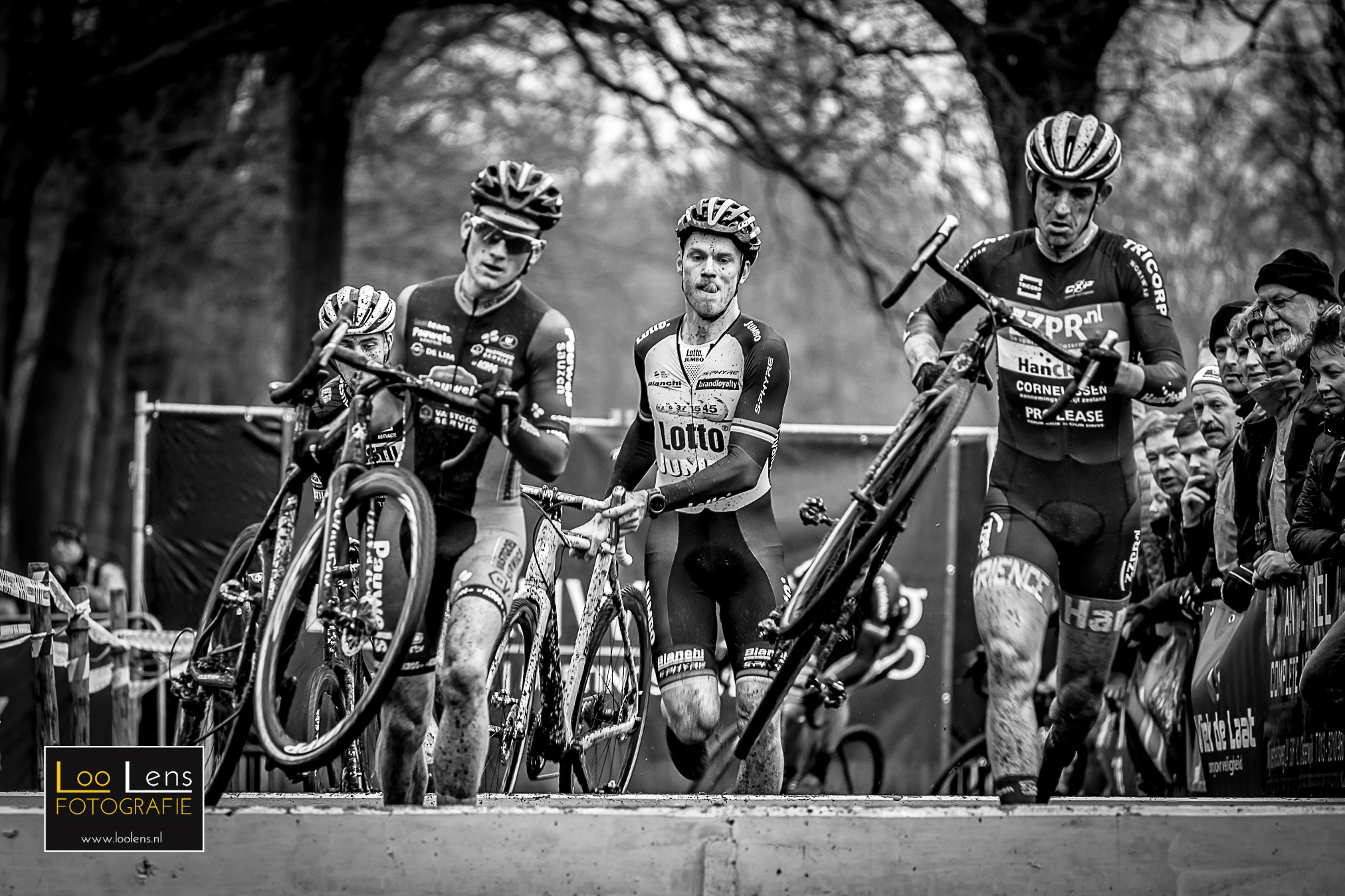 Samsung NX1 + NX 50-150mm F2.8 S sample photo. Cyclo cross photography