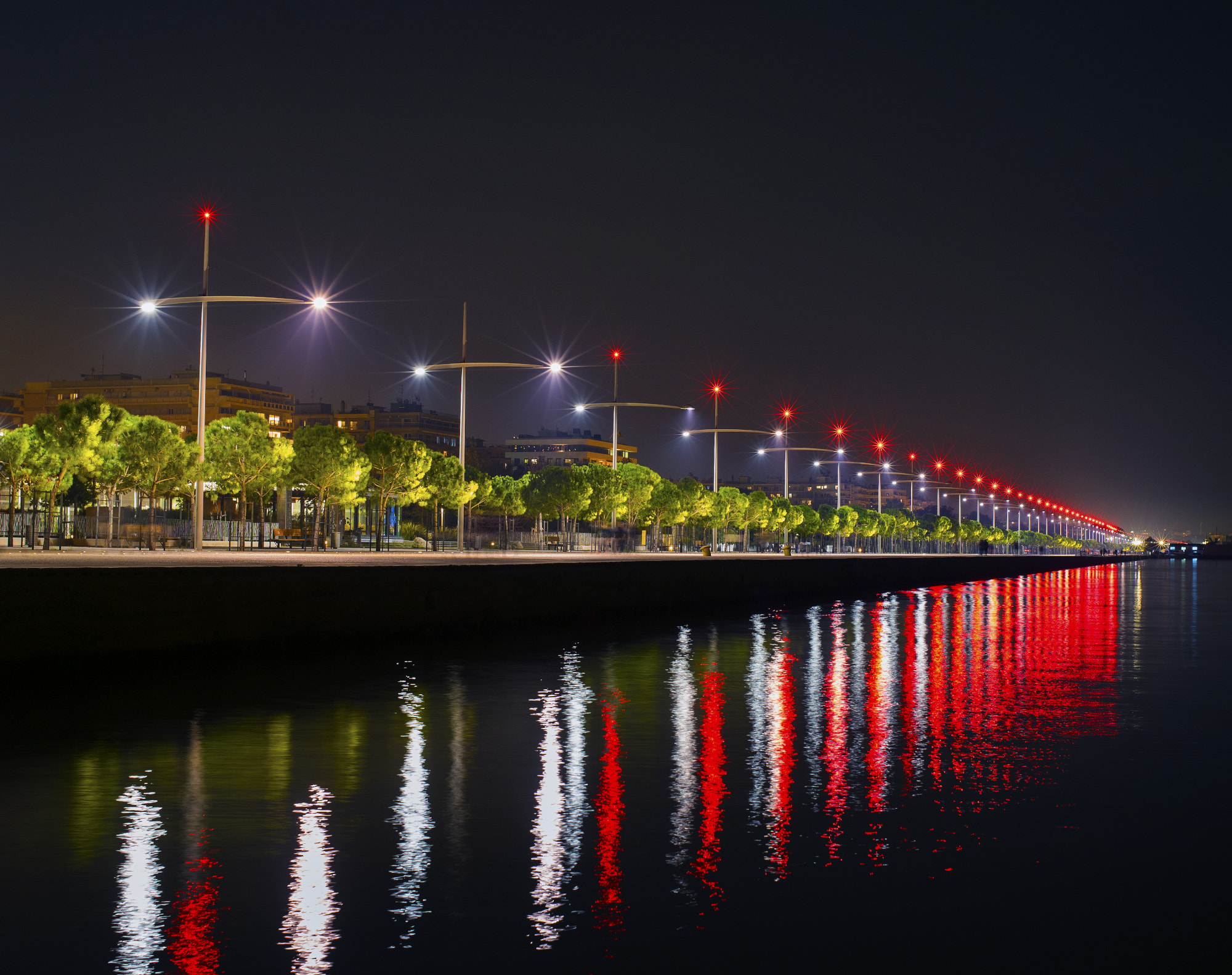 Nikon D750 + Nikon AF Nikkor 35mm F2D sample photo. Thessaloniki by night photography