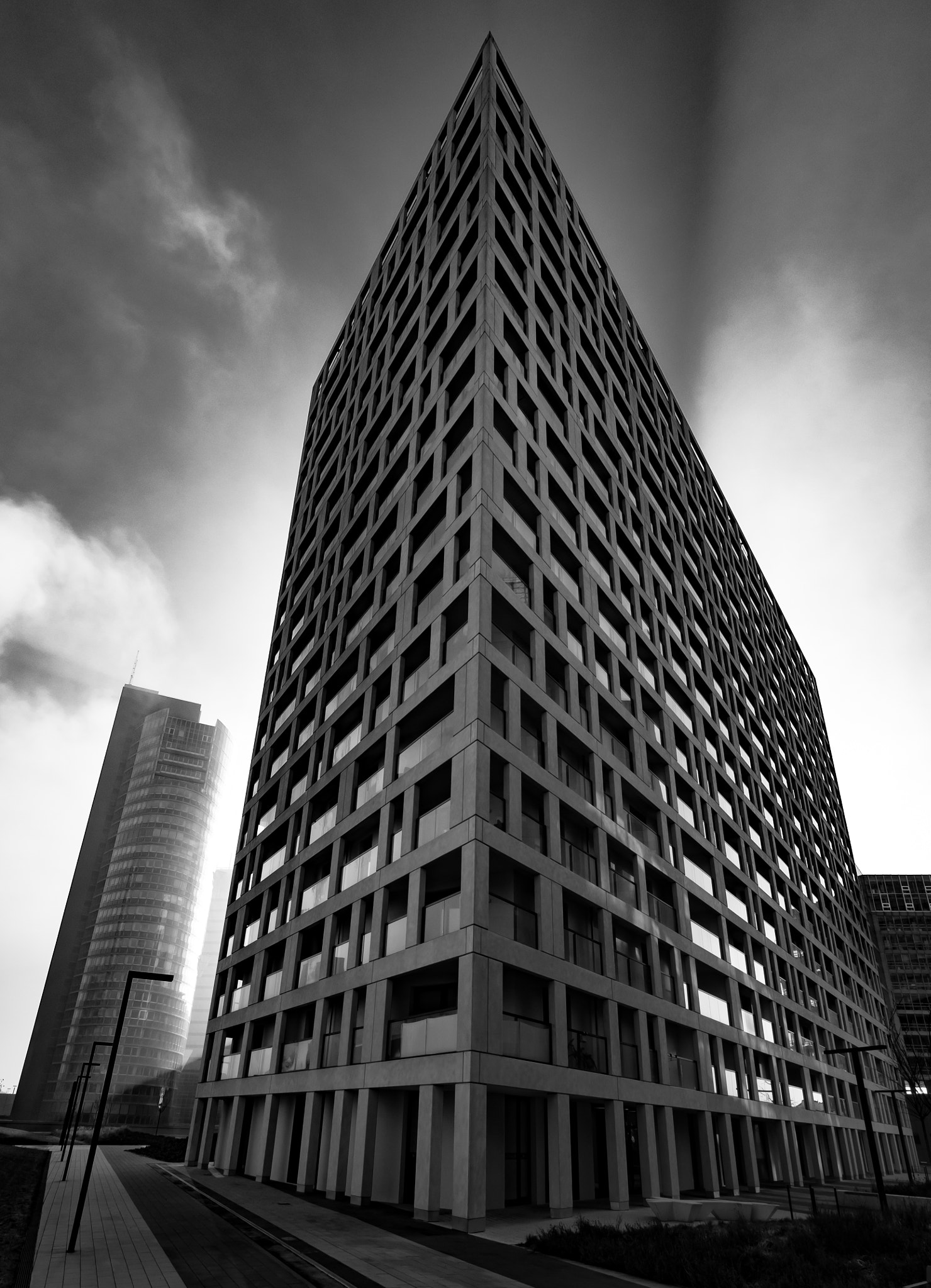 Olympus OM-D E-M5 II + Olympus M.Zuiko Digital ED 7-14mm F2.8 PRO sample photo. Sharp edged photography