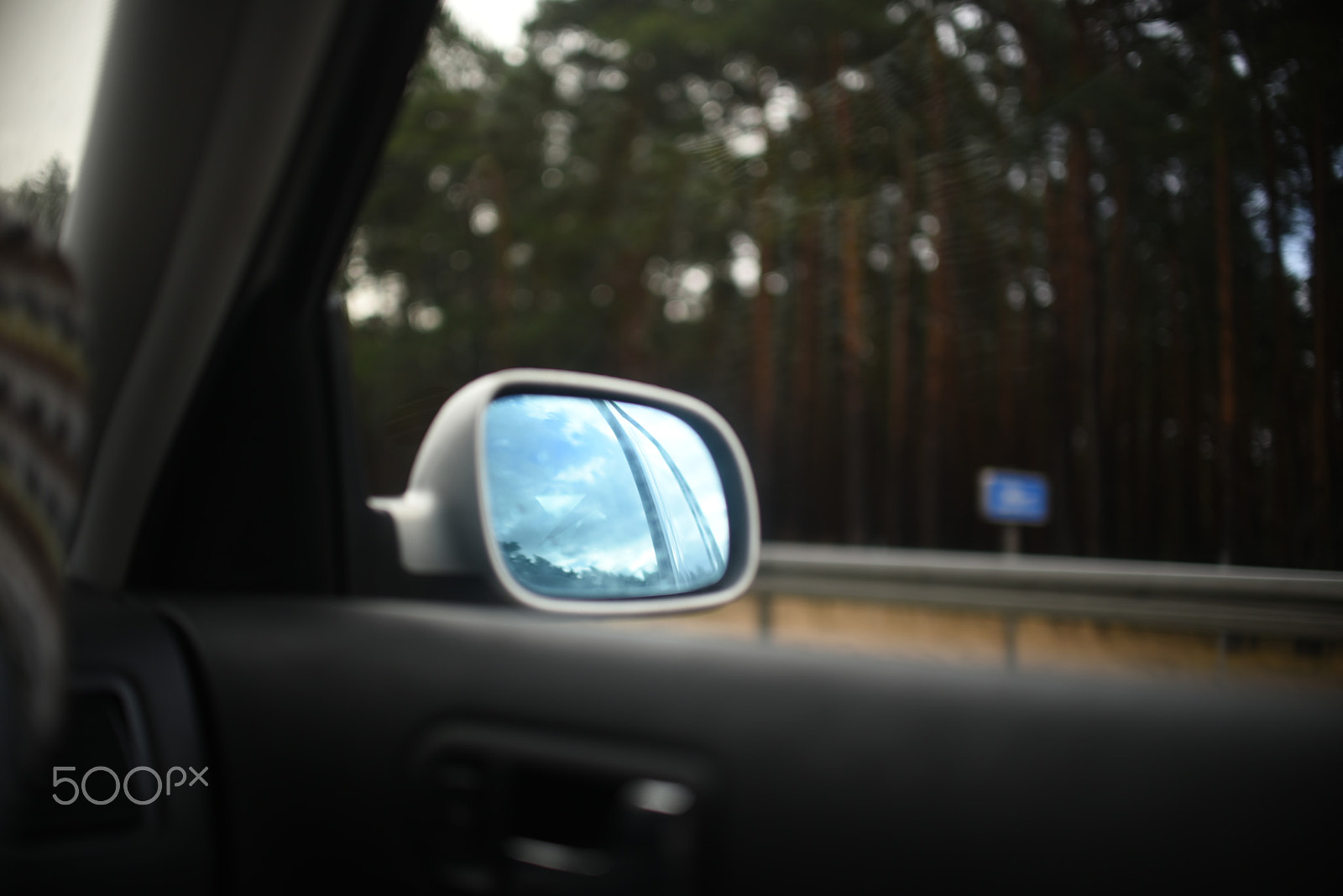Nikon D750 + Nikon AF-S DX Nikkor 35mm F1.8G sample photo. Road to berlin photography
