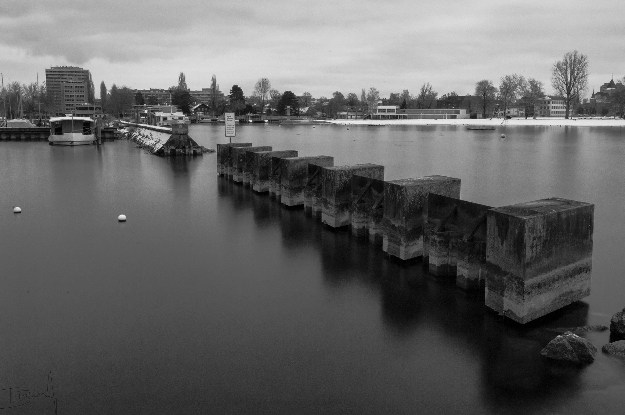 Tokina AT-X Pro 12-24mm F4 (IF) DX sample photo. Docks photography