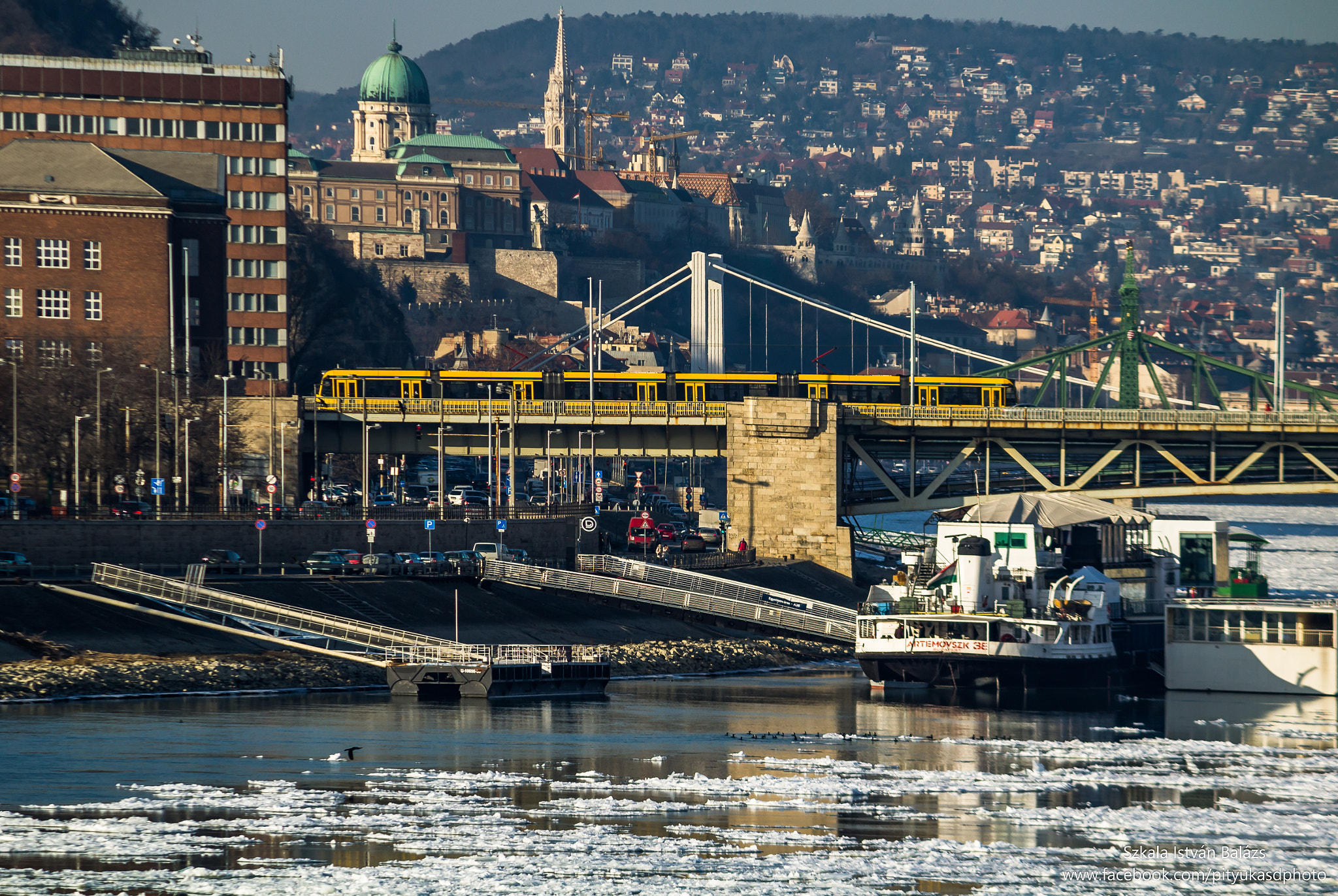 Canon EF-S 55-250mm F4-5.6 IS sample photo. Ice breaking on the river danube photography