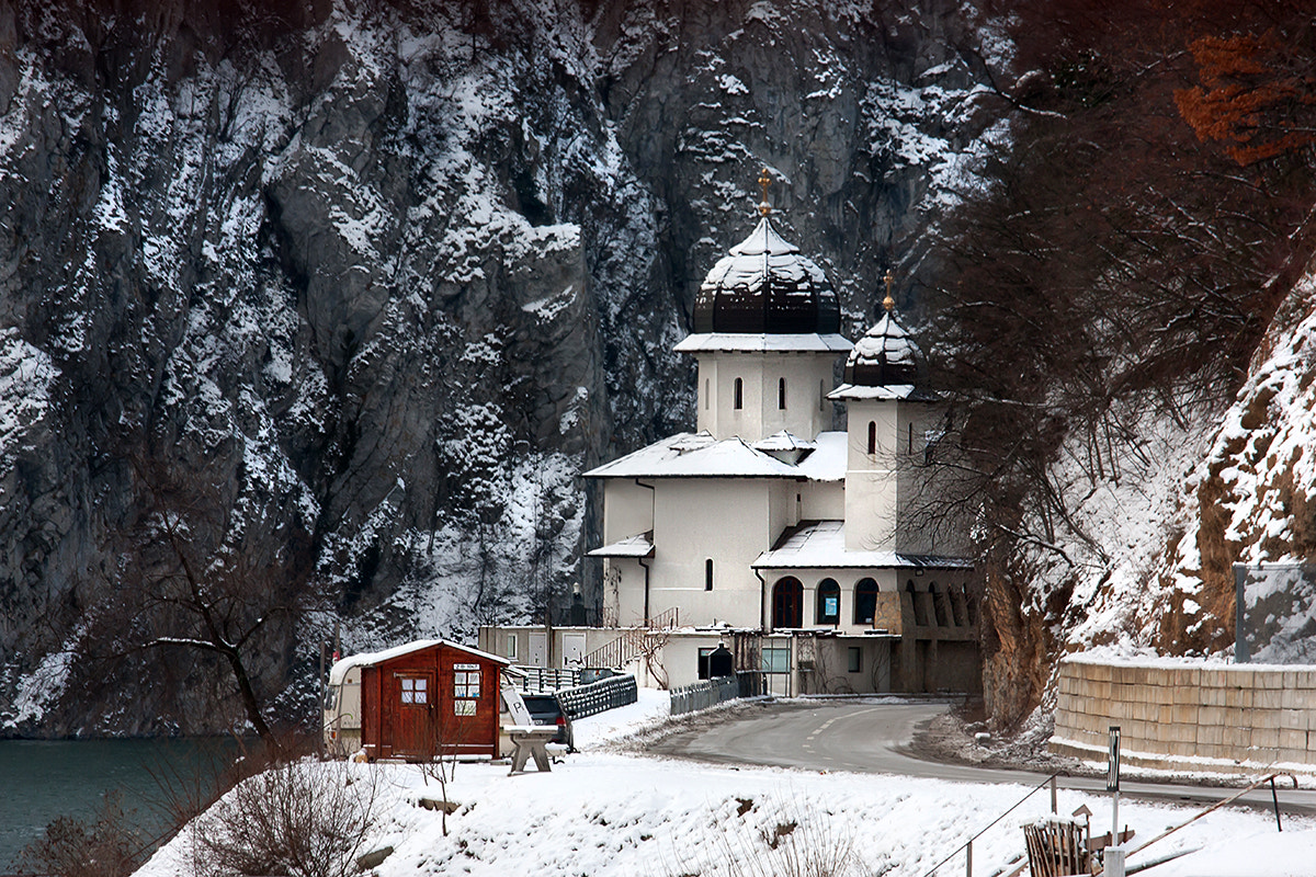 Canon EF-S 55-250mm F4-5.6 IS STM sample photo. Mraconia , romania (4) photography