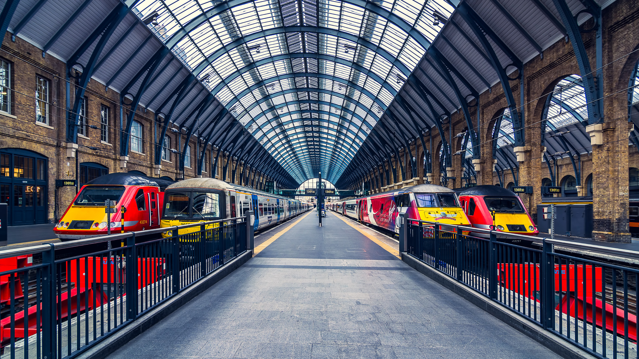Tokina AT-X Pro 11-16mm F2.8 DX sample photo. Kings cross station photography