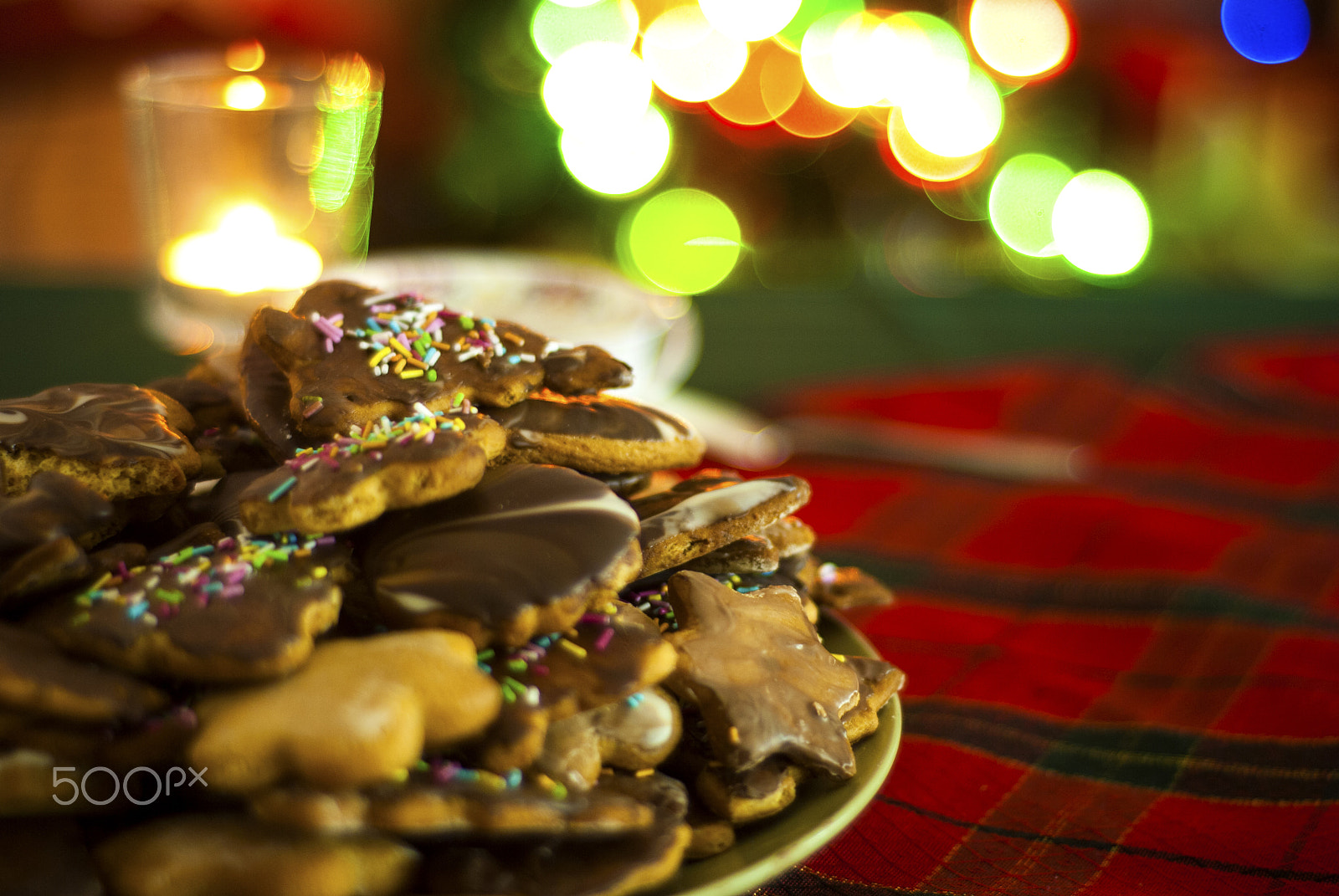 Nikon D3000 sample photo. Christmas cookies. lights. happy family. photography