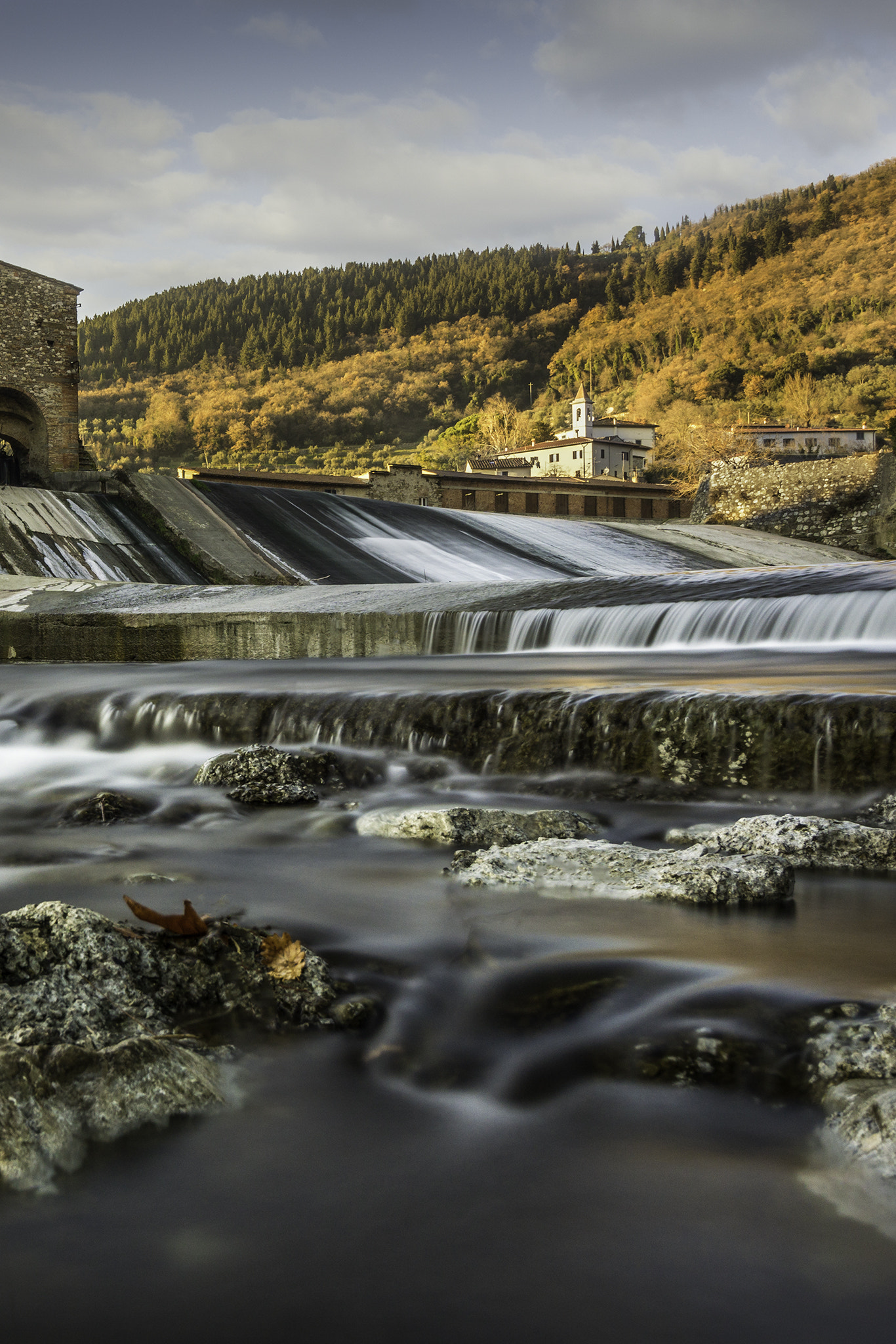 Sony a6000 + Tamron 18-270mm F3.5-6.3 Di II PZD sample photo. Land of waterfalls photography