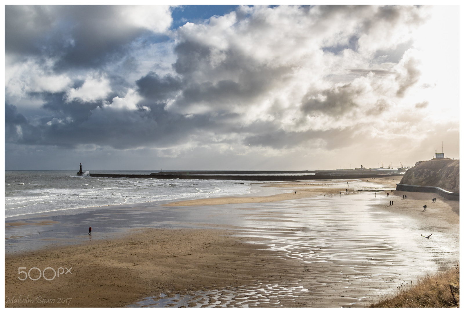 Canon EOS 760D (EOS Rebel T6s / EOS 8000D) + Canon EF 24-105mm F4L IS USM sample photo. Roker beach photography