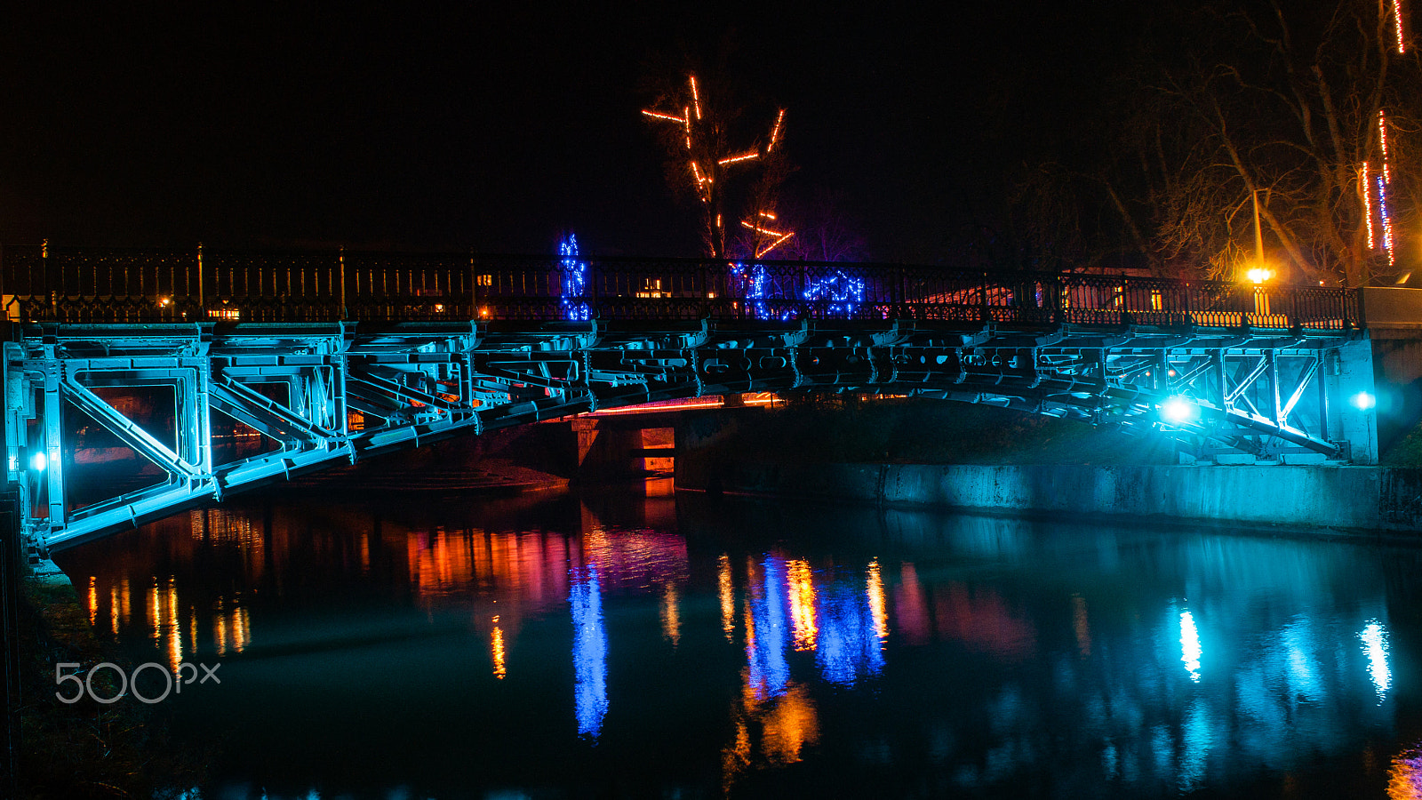 Sony Alpha DSLR-A700 sample photo. Cast-iron bridge photography