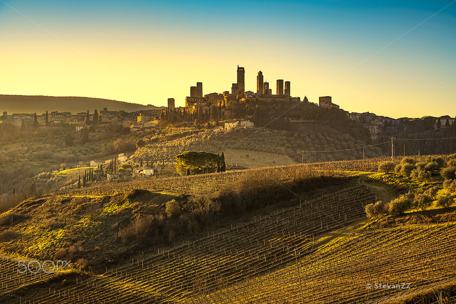 Sony a7R II + Canon EF 24-105mm F4L IS USM sample photo. San gimignano medieval town. tuscany italy photography