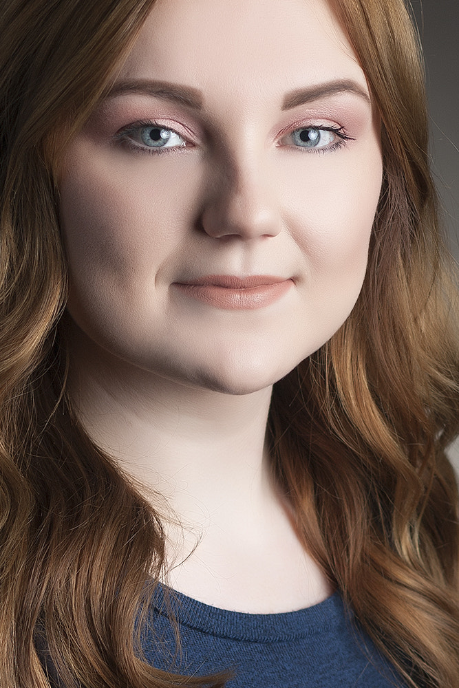 Canon EOS 40D + Canon EF 85mm F1.8 USM sample photo. Monalisa photography