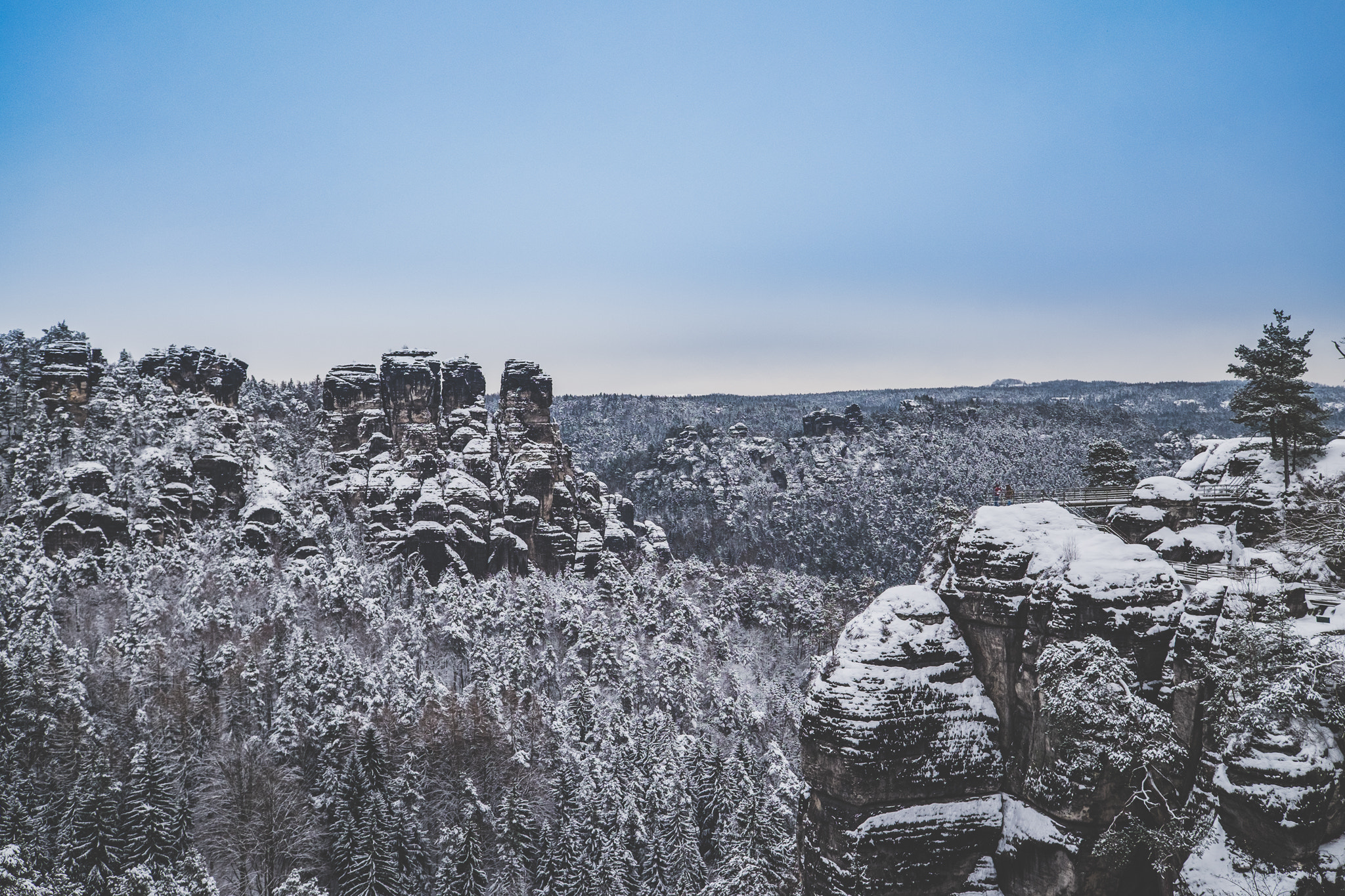 Fujifilm X-E2 + Fujifilm XF 10-24mm F4 R OIS sample photo. Winter - elbe sandstone mountains photography