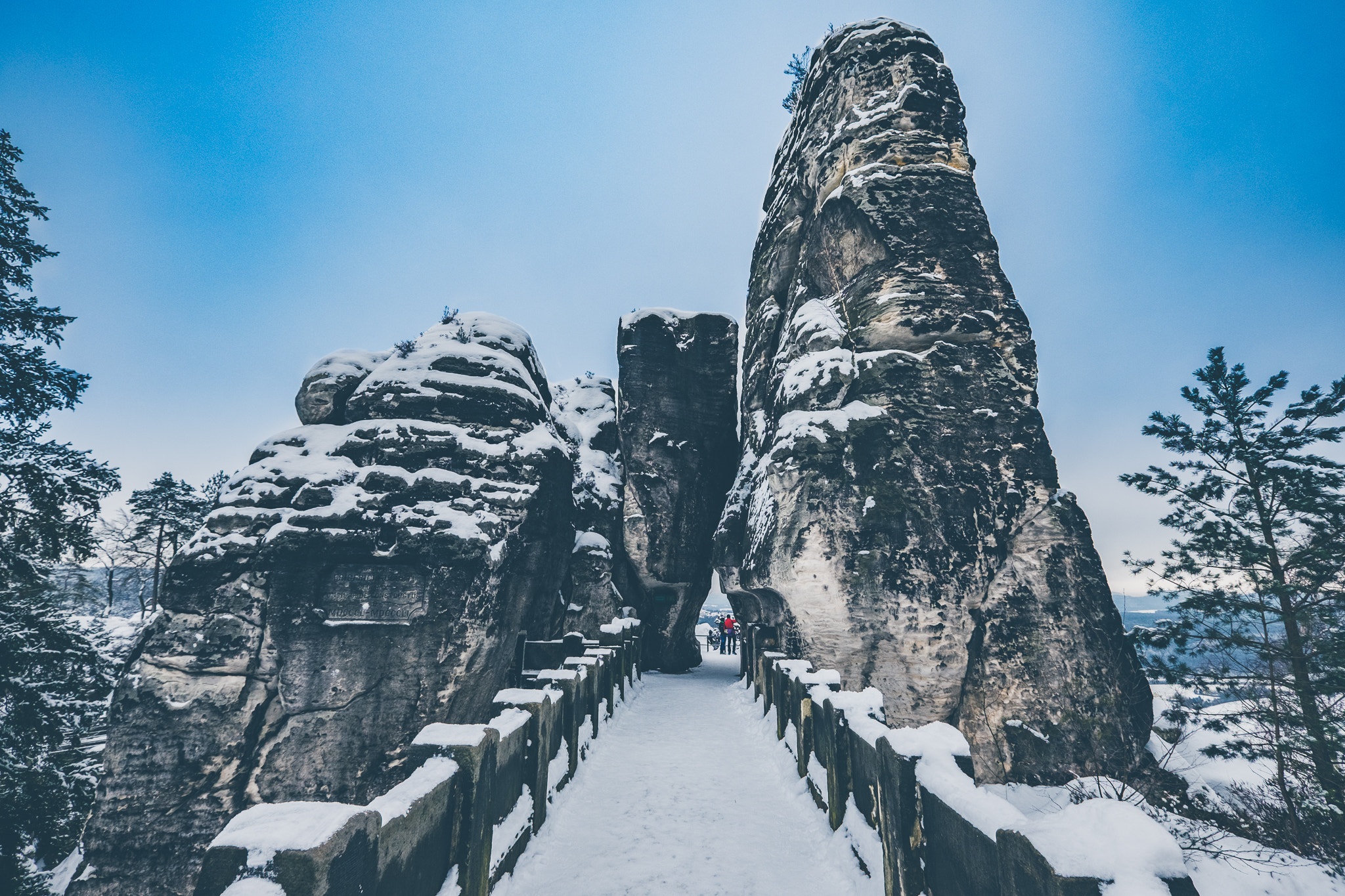 Fujifilm X-E2 + Fujifilm XF 10-24mm F4 R OIS sample photo. Winter - elbe sandstone mountains photography