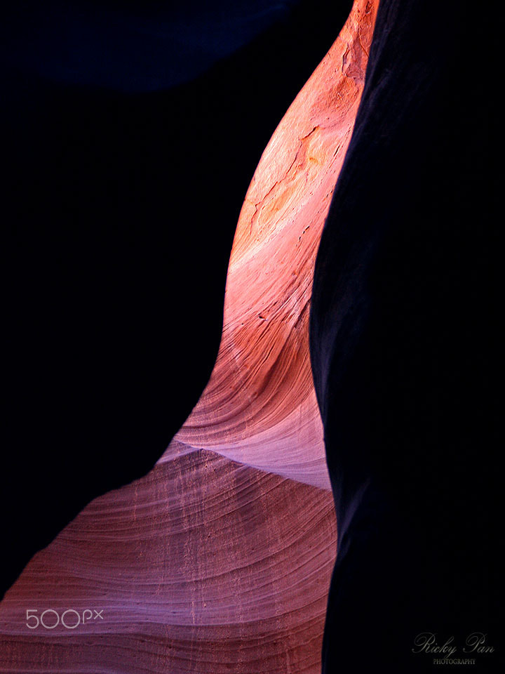 Canon EOS 400D (EOS Digital Rebel XTi / EOS Kiss Digital X) sample photo. Antelope canyon v photography