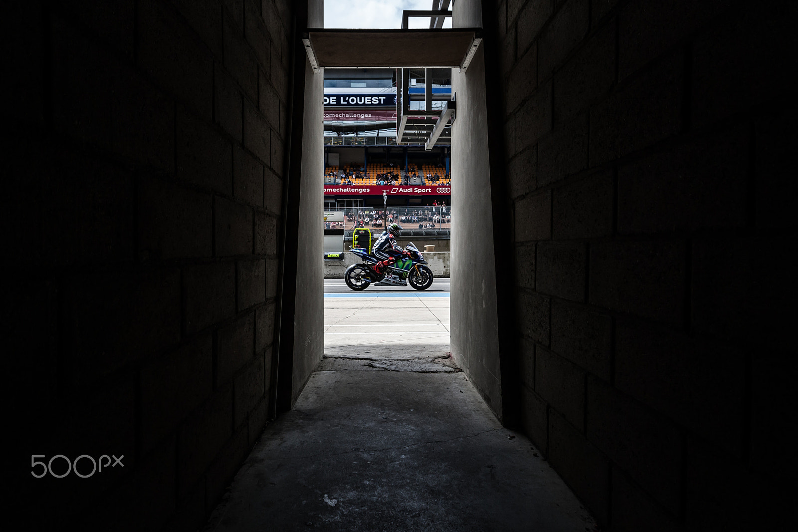 Canon EOS-1D Mark III sample photo. Jorge lorenzo pit lane le mans photography