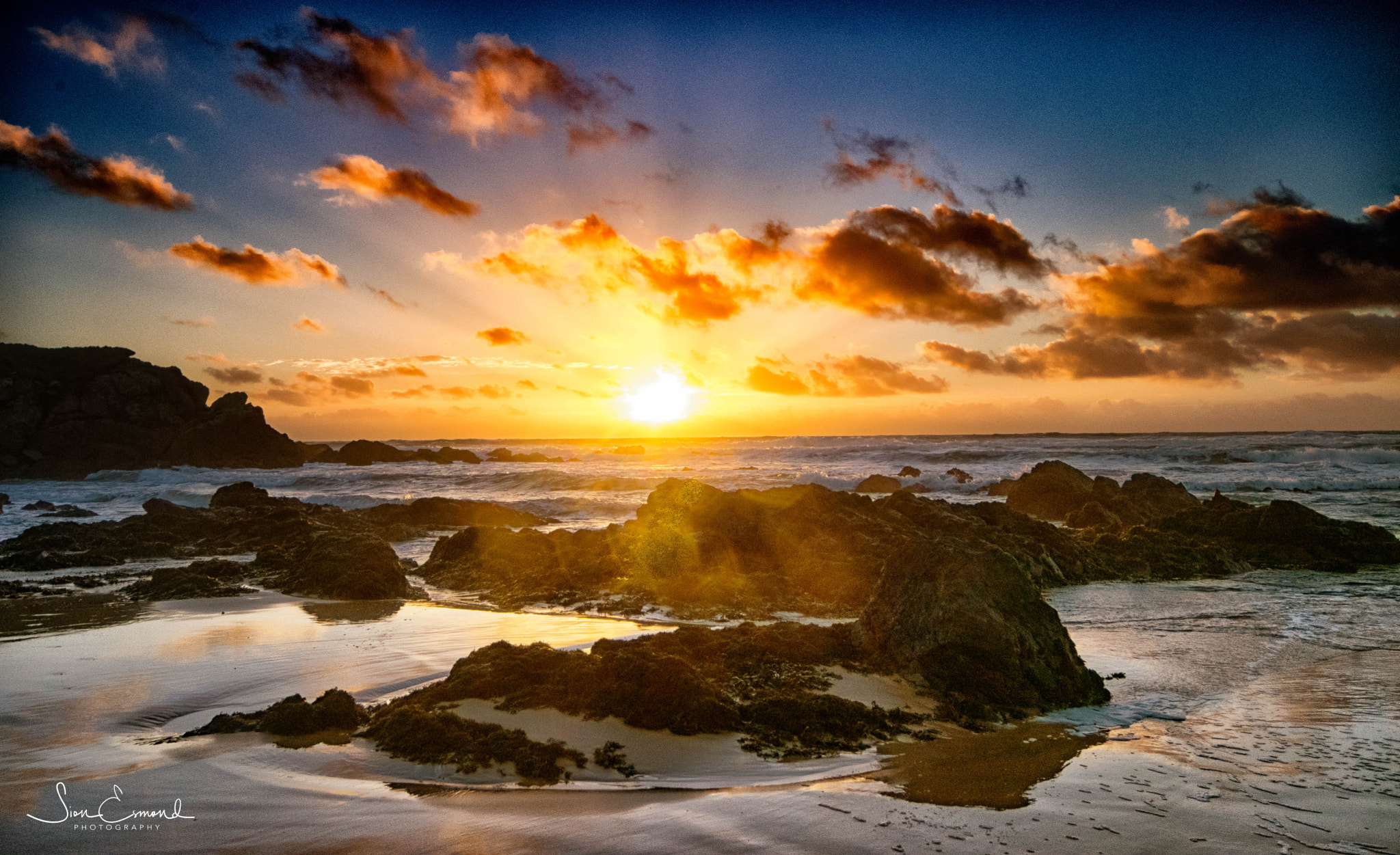 Sigma 10-20mm F4-5.6 EX DC HSM sample photo. Freshwater west sunset rocks photography