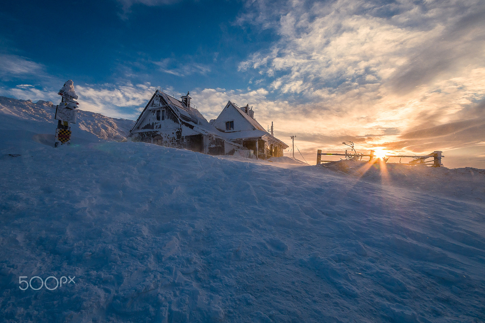 Sigma AF 10-20mm F4-5.6 EX DC sample photo. Freeze and windy sunrise at chatka puchatka... photography