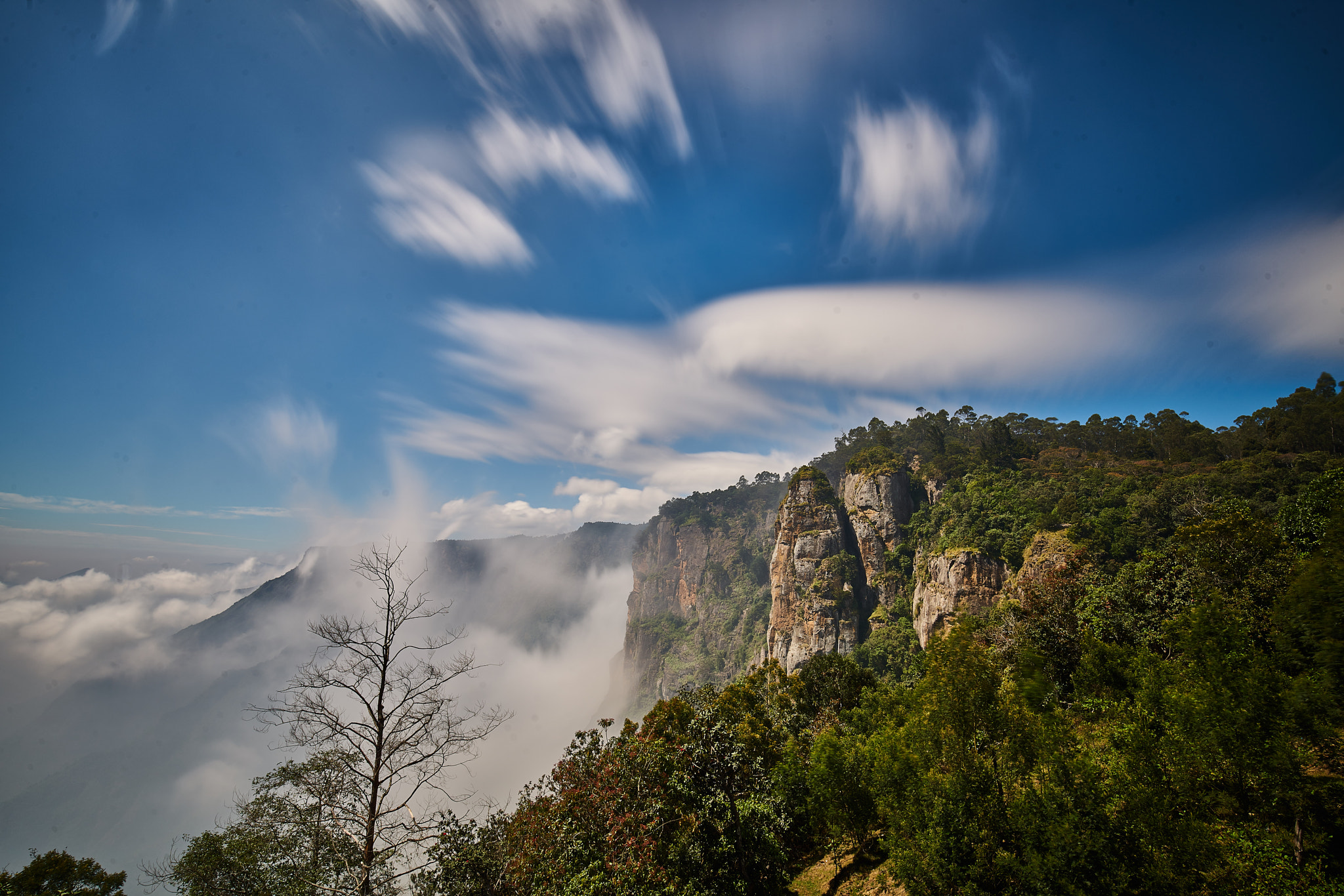 16-35mm F4 OSS sample photo. Pillar rocks photography