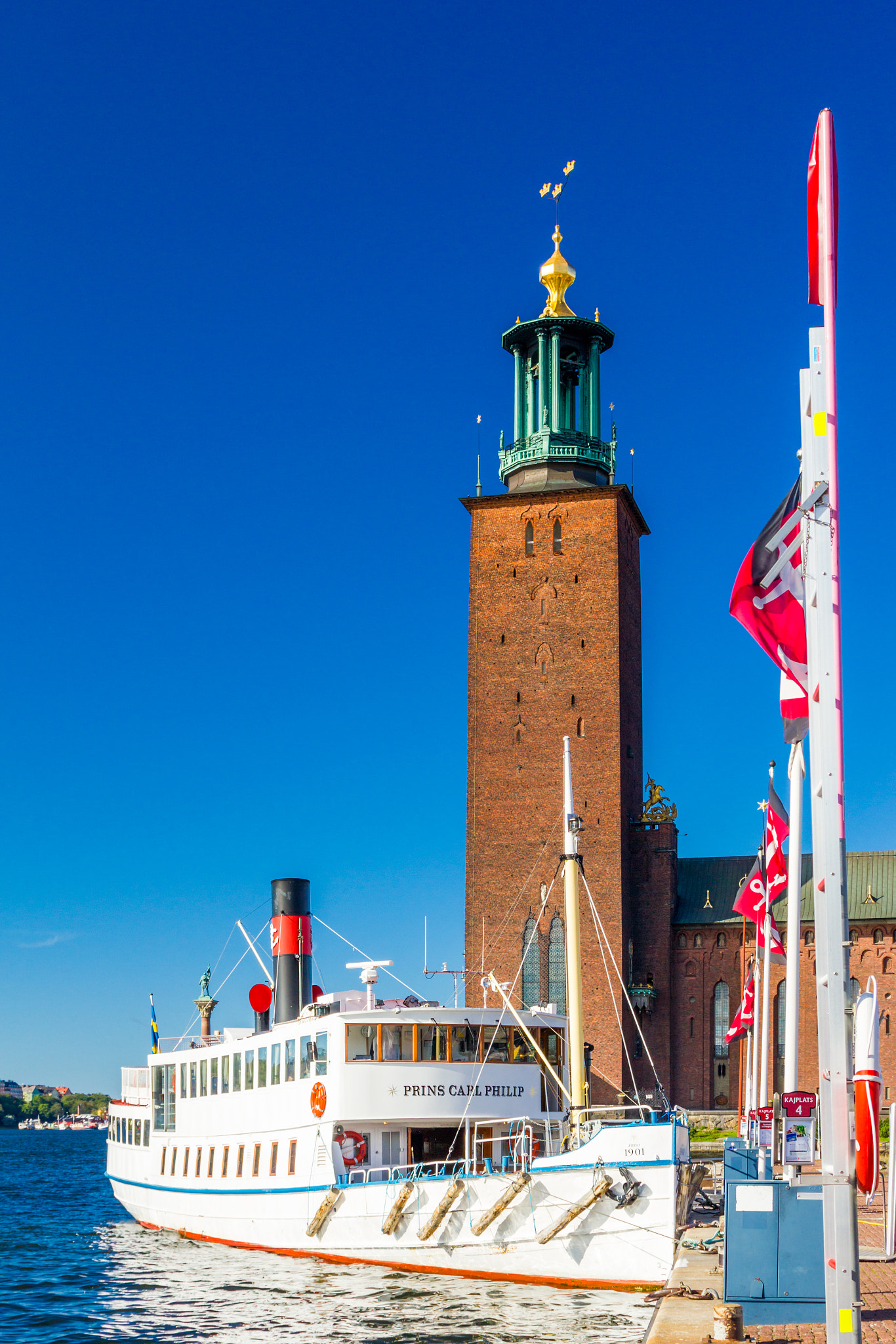 Canon EOS 550D (EOS Rebel T2i / EOS Kiss X4) sample photo. Sweden-stockholm-city hall photography