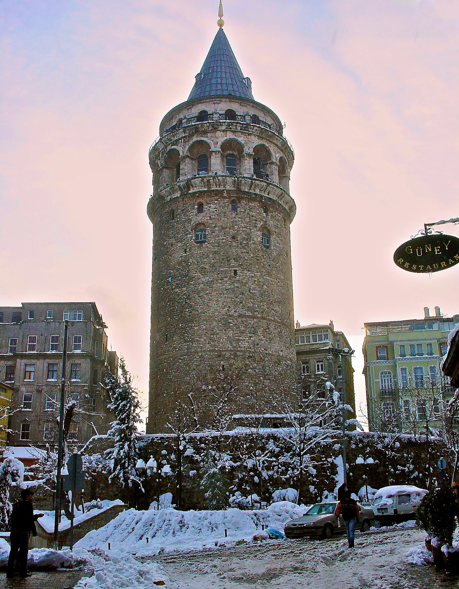 Sony DSC-V1 sample photo. Galata tower with snow photography