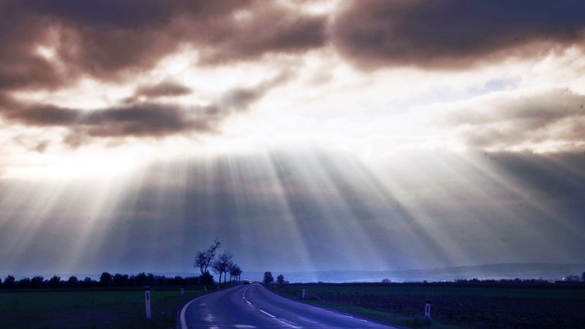 Canon EOS 650D (EOS Rebel T4i / EOS Kiss X6i) sample photo. God sees everything photography