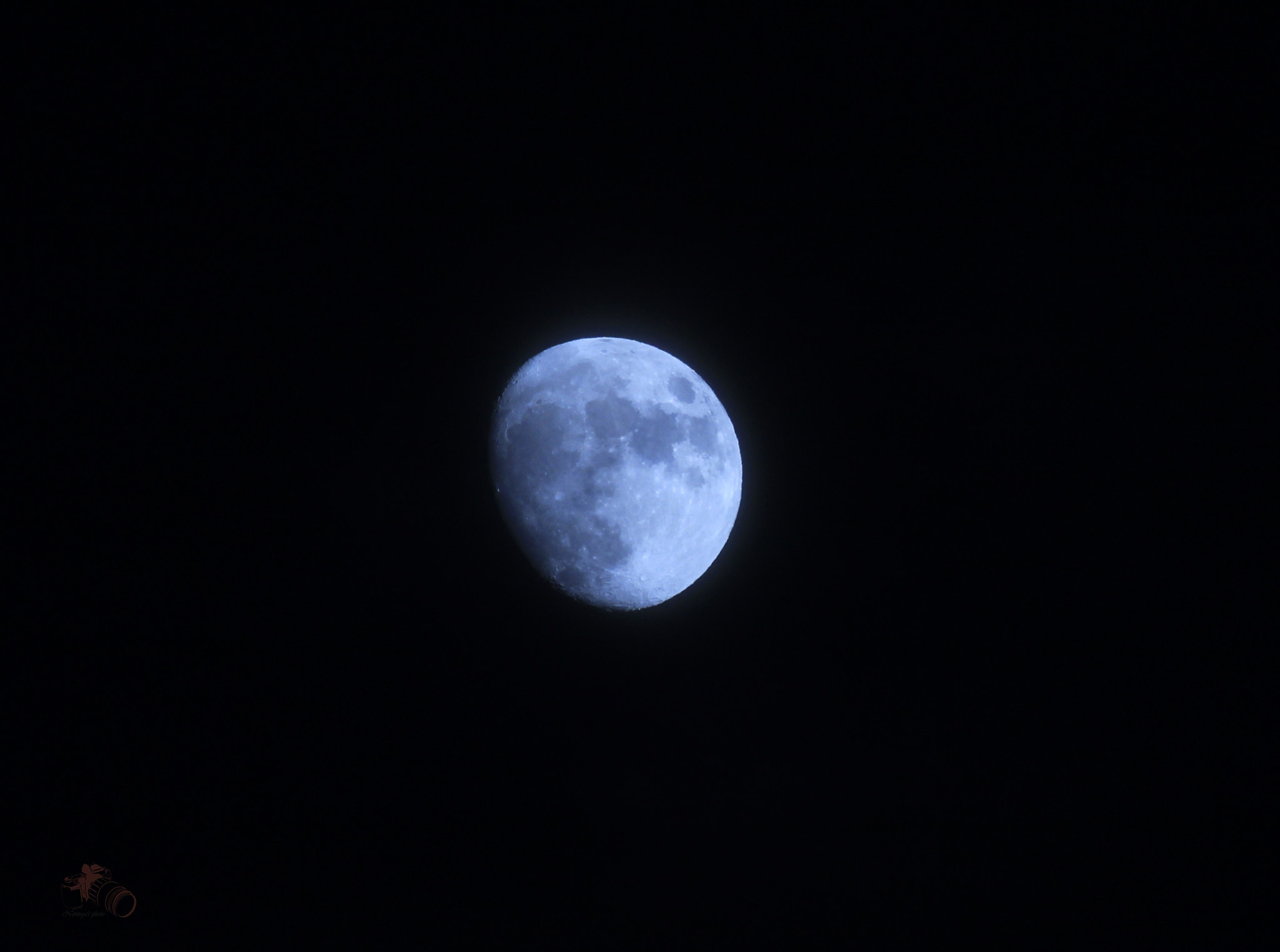 Canon EF 70-300mm F4-5.6 IS USM sample photo. Blue moon photography