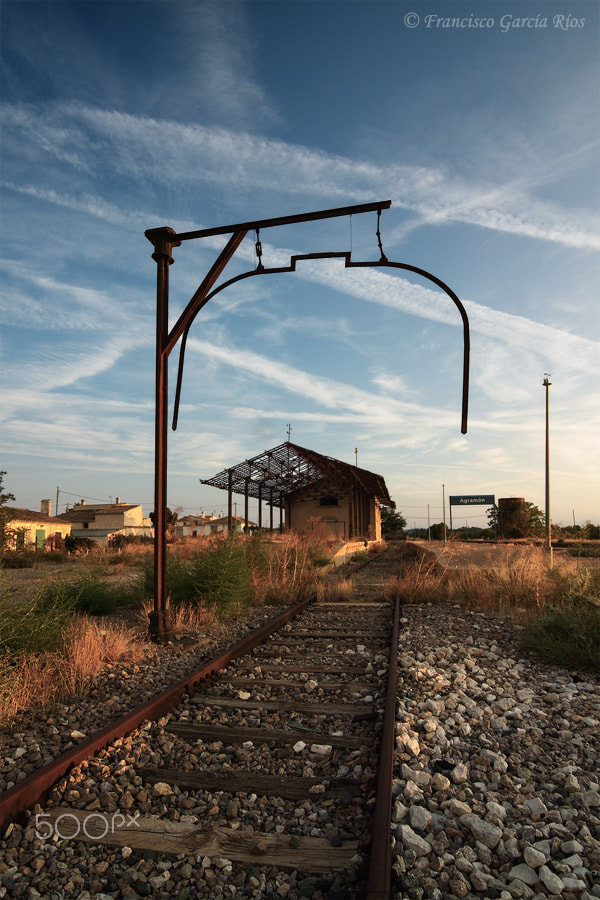 Canon EOS 50D sample photo. The loading gauge. photography