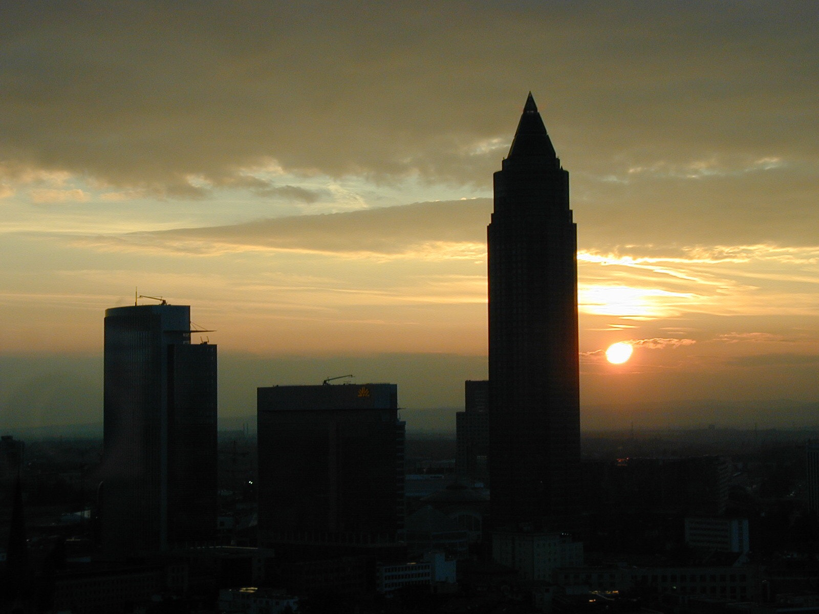 Olympus C2020Z sample photo. Frankfurt silhouette photography