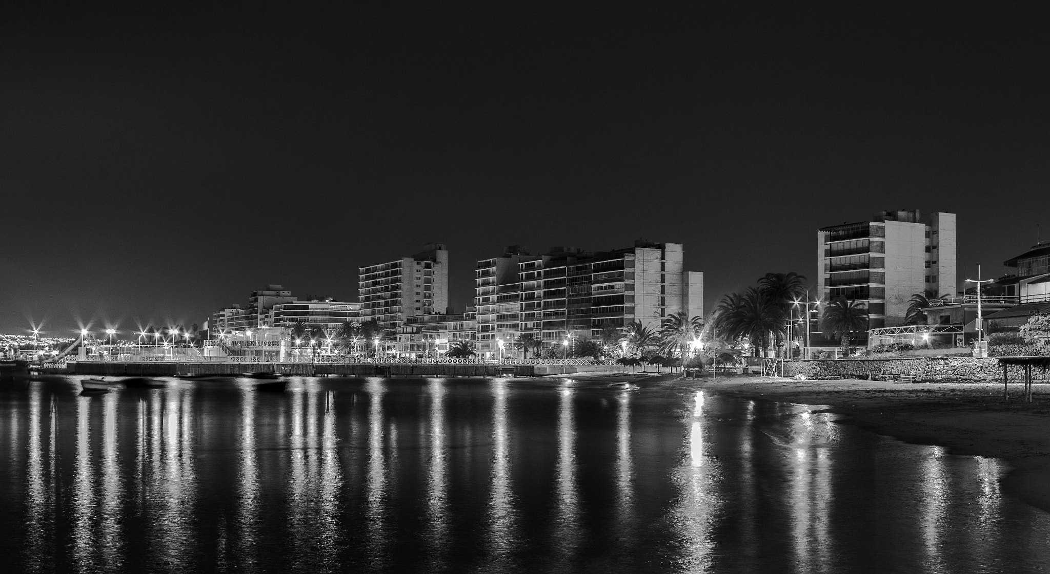 Canon EOS 7D + Canon EF 24mm F2.8 sample photo. Noche en el mar! photography