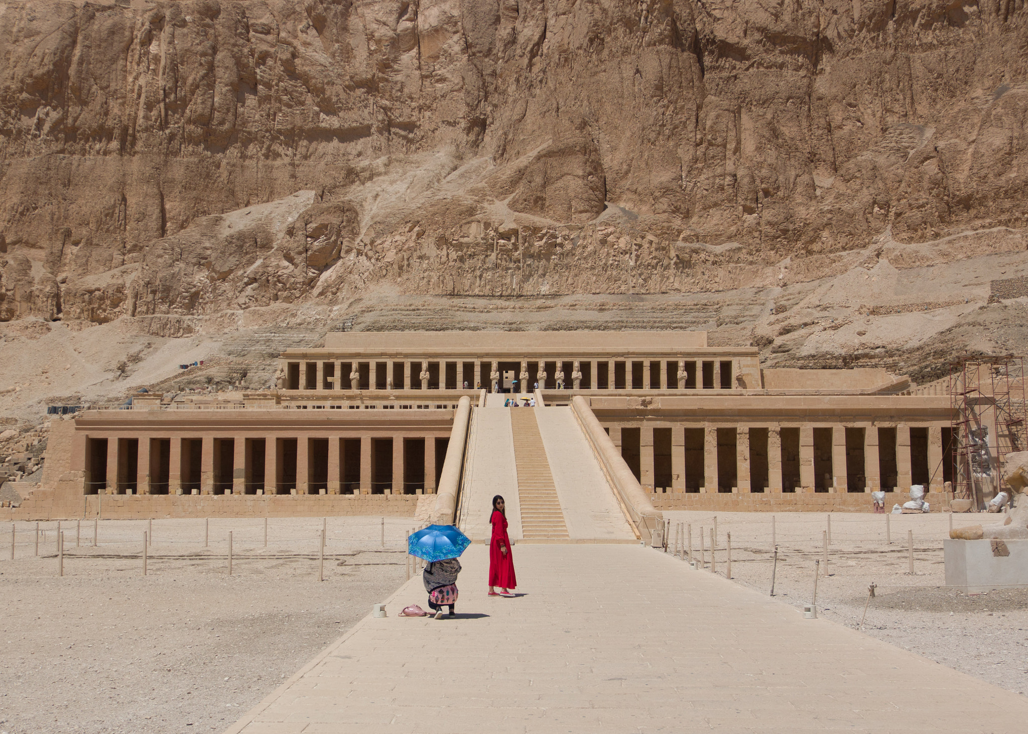 Olympus OM-D E-M1 sample photo. Hatshepsut temple photography
