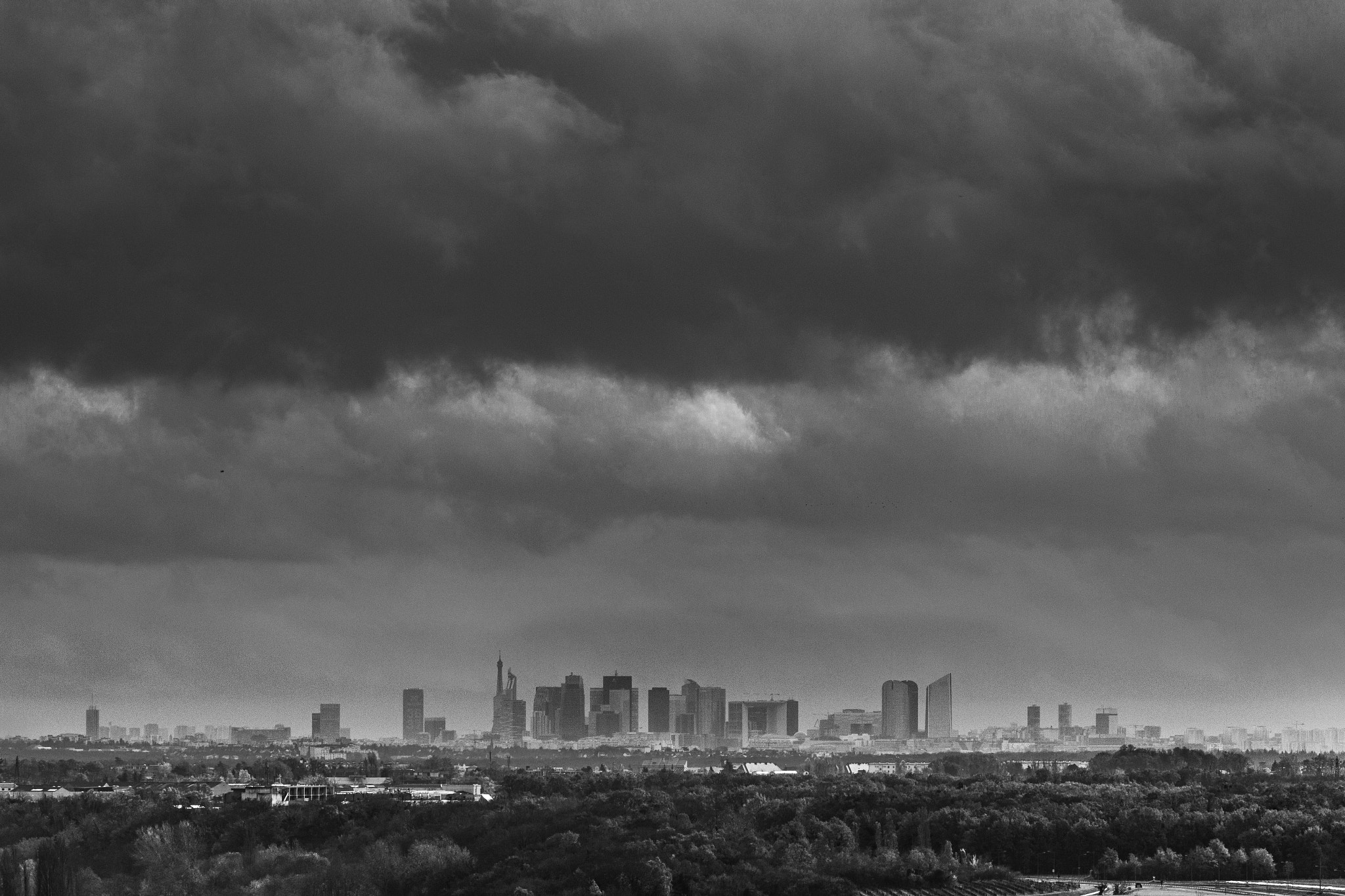 Canon EOS 60D + Sigma 150-600mm F5-6.3 DG OS HSM | C sample photo. La défense from cergy photography