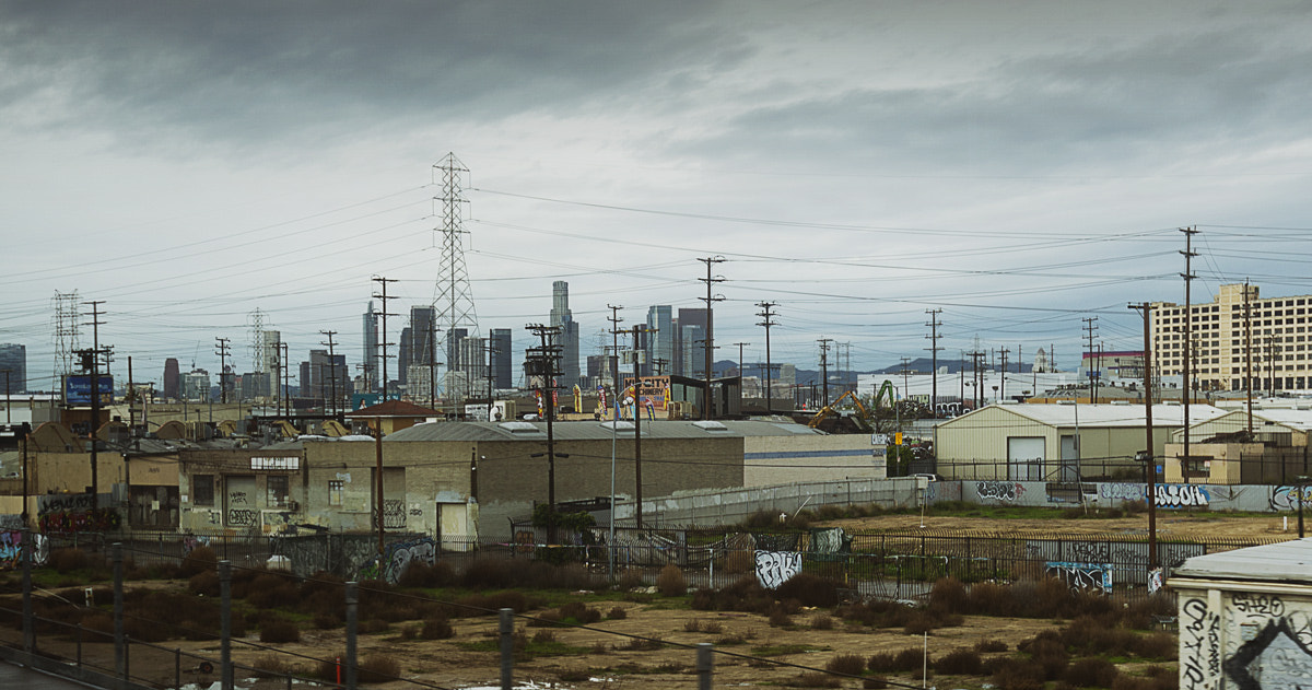 Nikon AF-S Nikkor 18-35mm F3.5-4.5G ED sample photo. Rolling into downtown photography