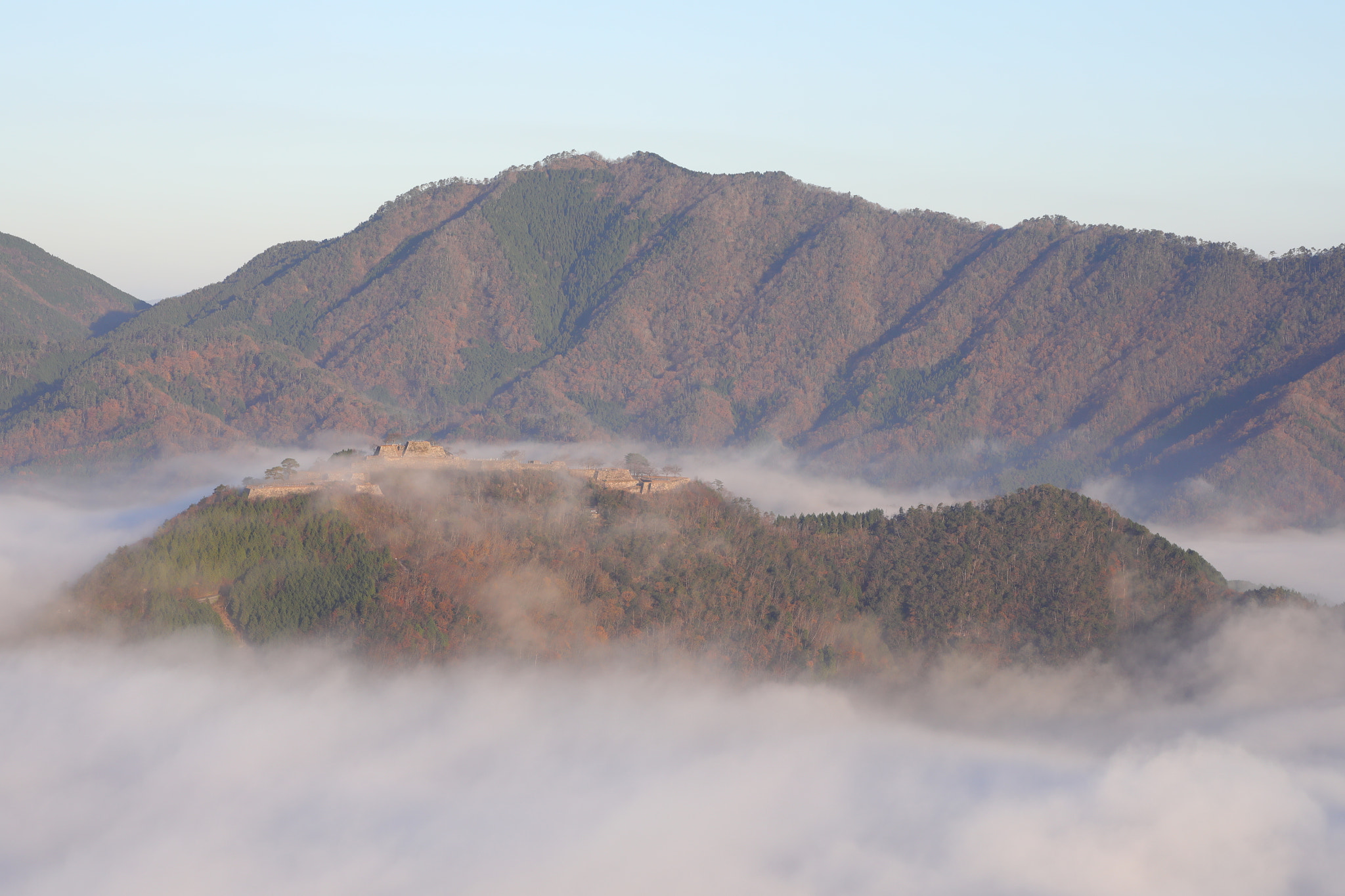 Canon EF 70-210mm f/3.5-4.5 USM sample photo. Takeda castle photography