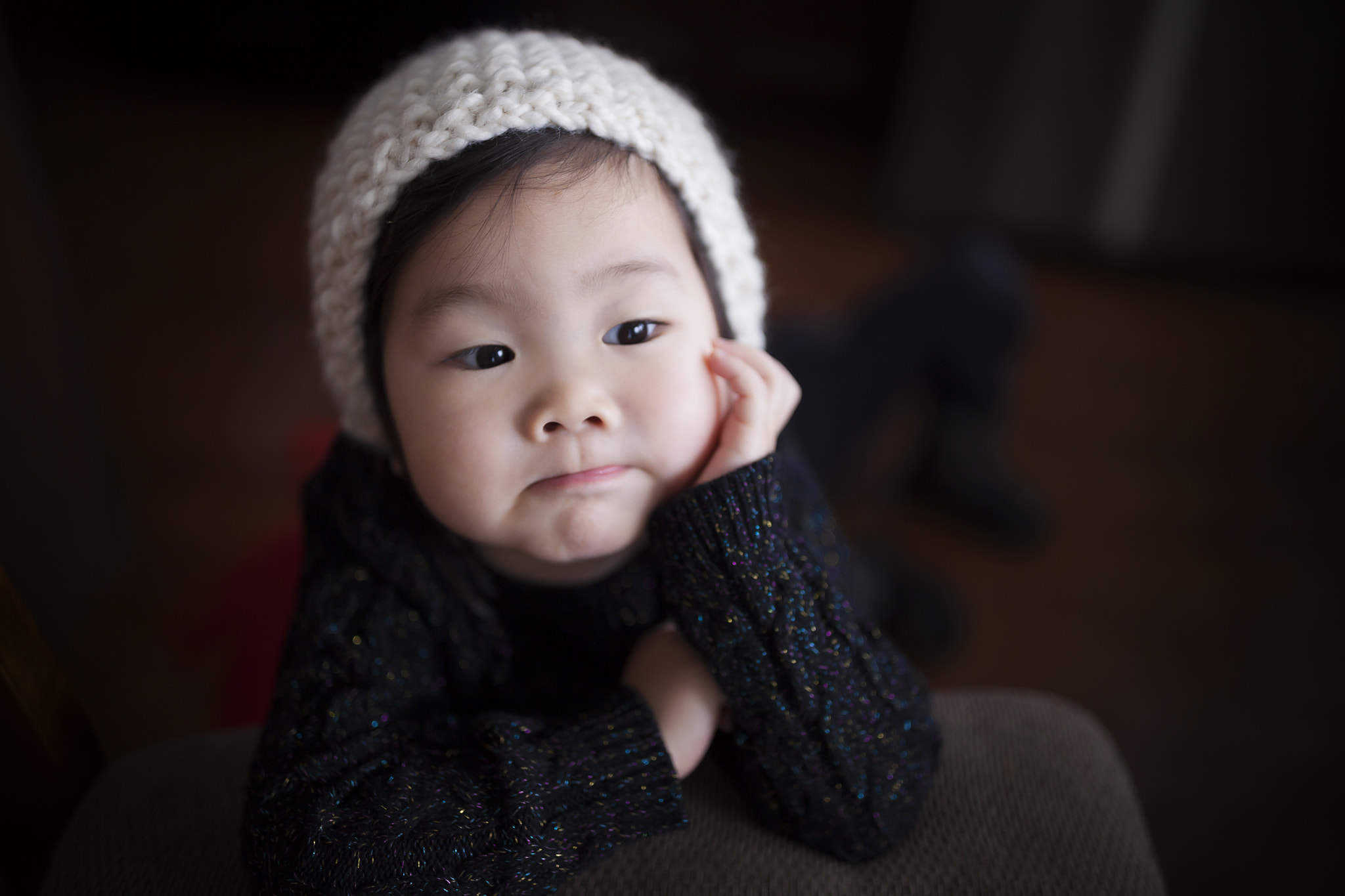 Canon EF 35mm F1.4L II USM sample photo. Thinking photography