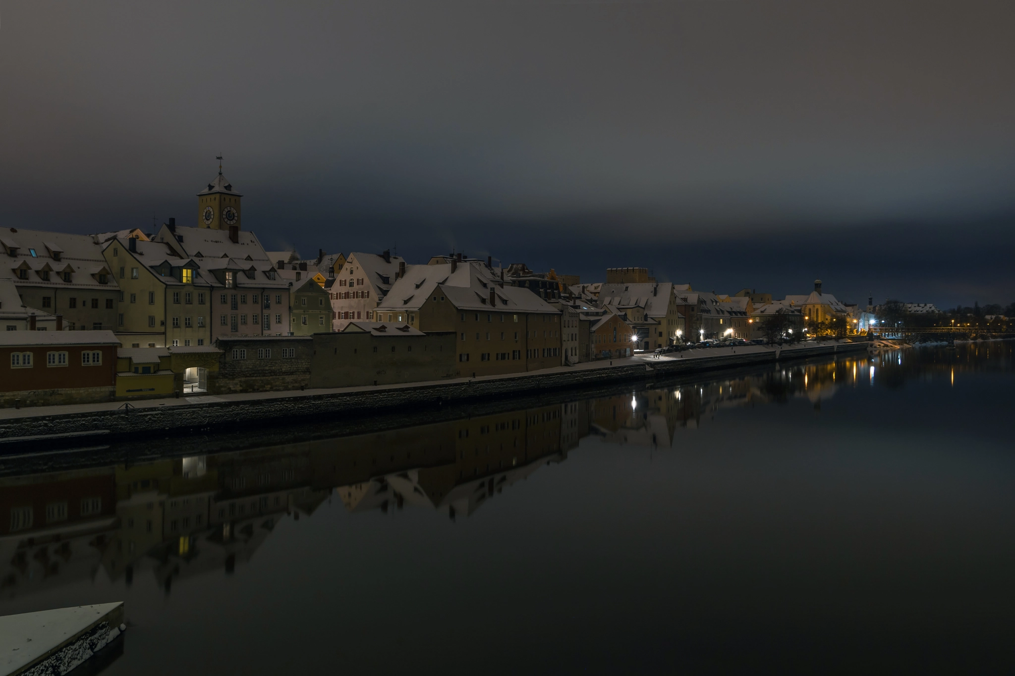 Sony ILCA-77M2 + Tamron AF 28-105mm F4-5.6 [IF] sample photo. Cold winter night photography