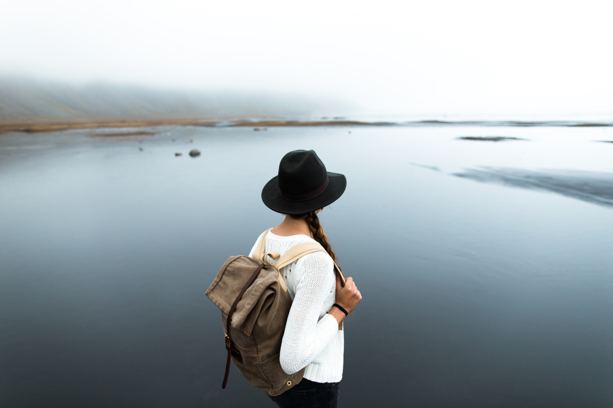 Canon EOS 5D Mark IV + Canon EF 24mm F1.4L II USM sample photo. High tide // stokksnes photography