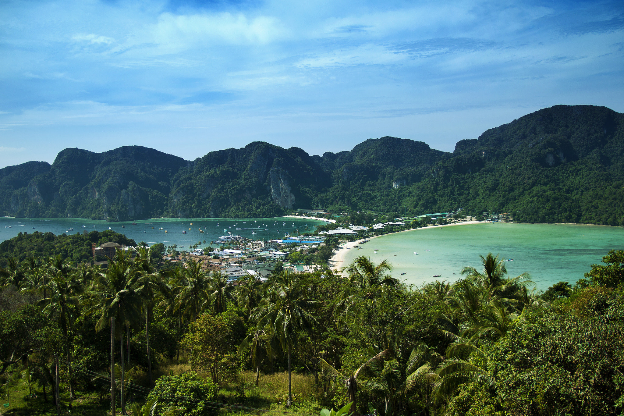 Canon EF-S 17-55mm F2.8 IS USM sample photo. Koh phi phi photography