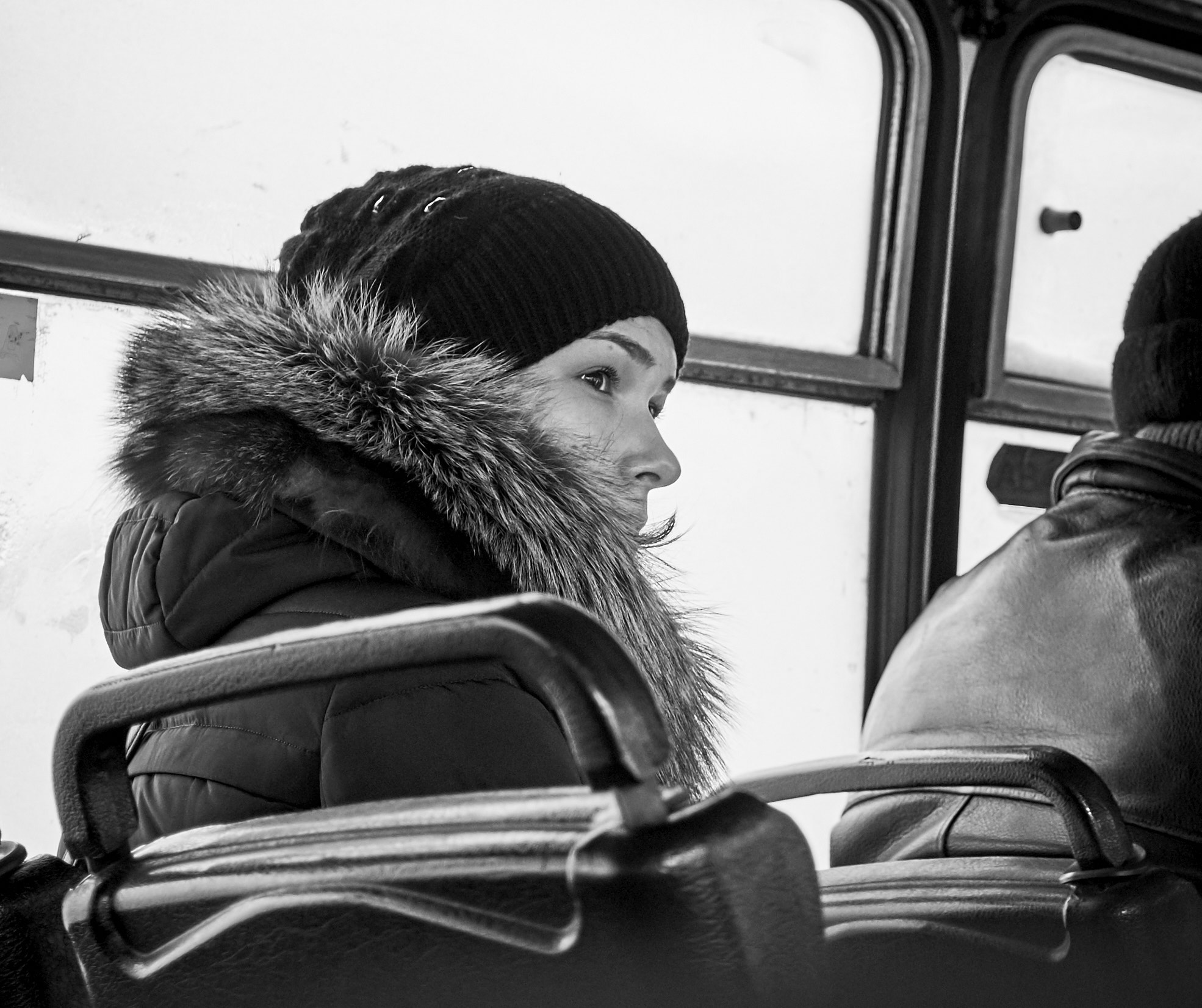 Fujifilm X-M1 + Fujifilm XF 27mm F2.8 sample photo. Pretty passenger photography