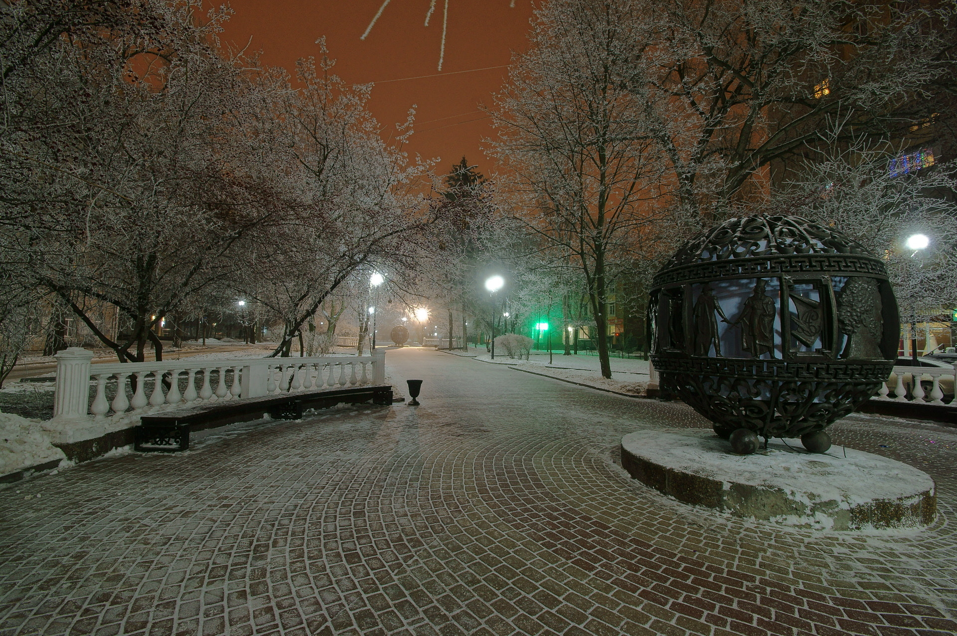 Sony SLT-A57 + Tamron Lens (255) sample photo. Before new year... photography