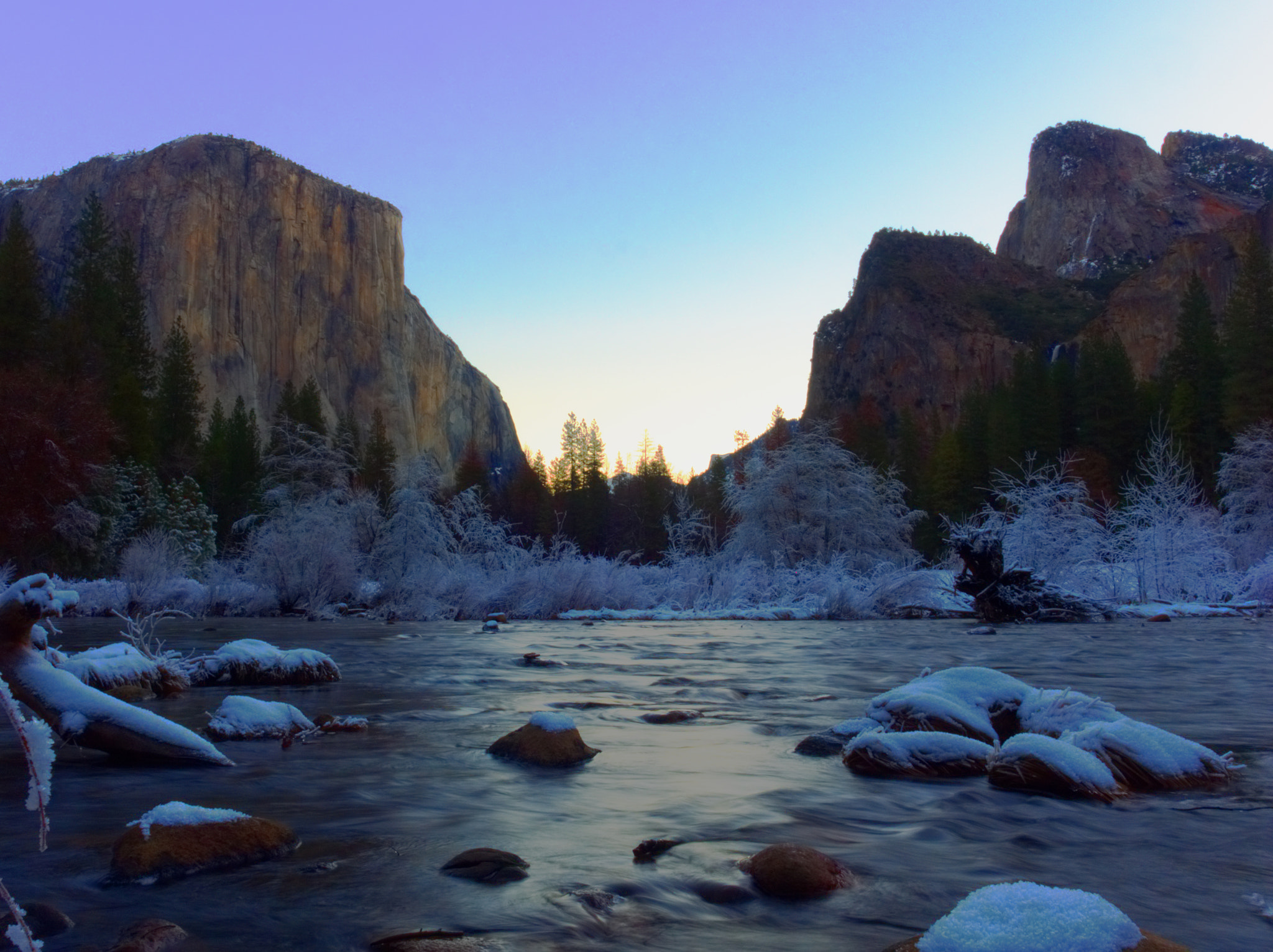 Olympus M.Zuiko Digital ED 12-40mm F2.8 Pro sample photo. Valley view sunrise photography