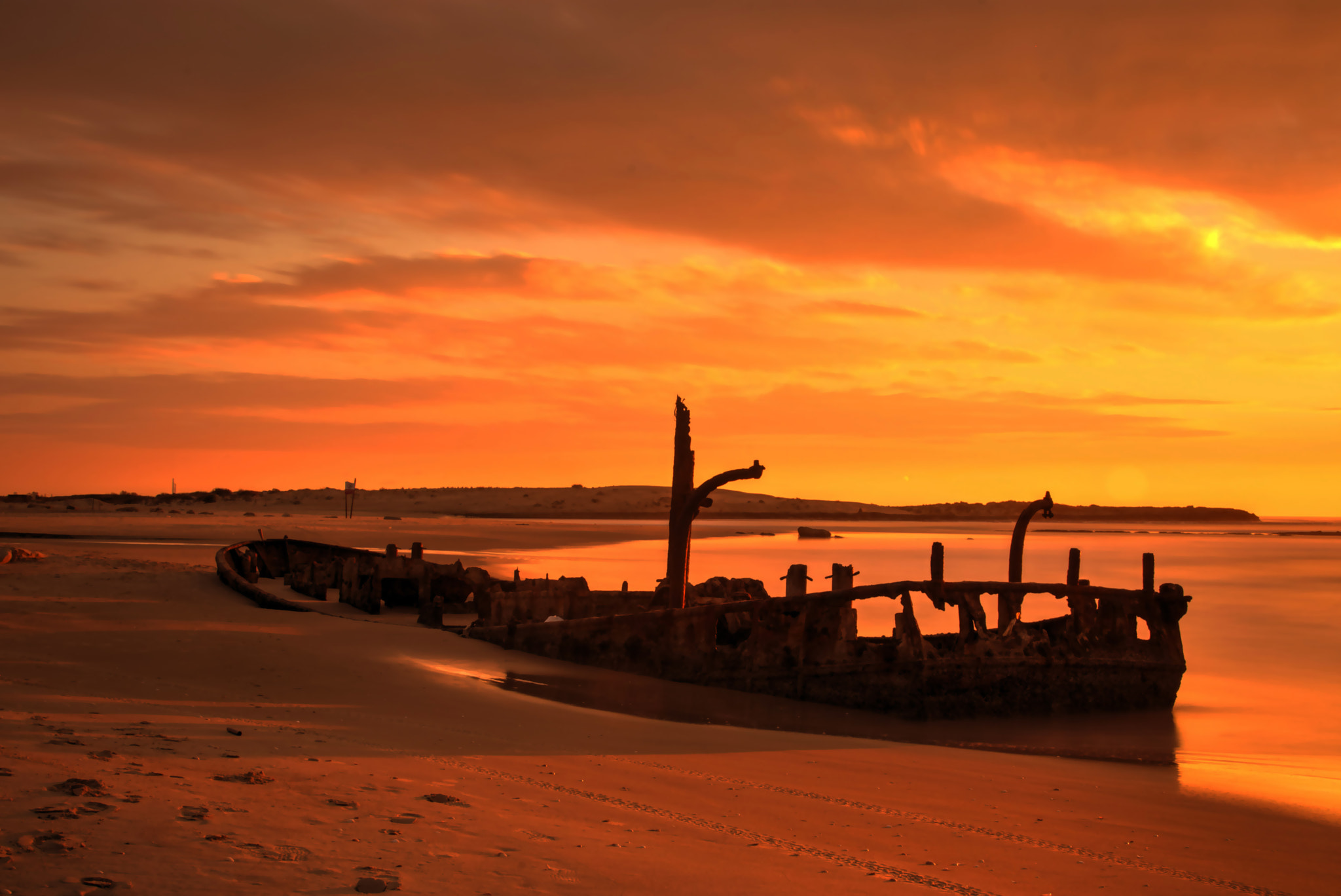 Nikon AF-S Nikkor 24-120mm F4G ED VR sample photo. Sunset photography