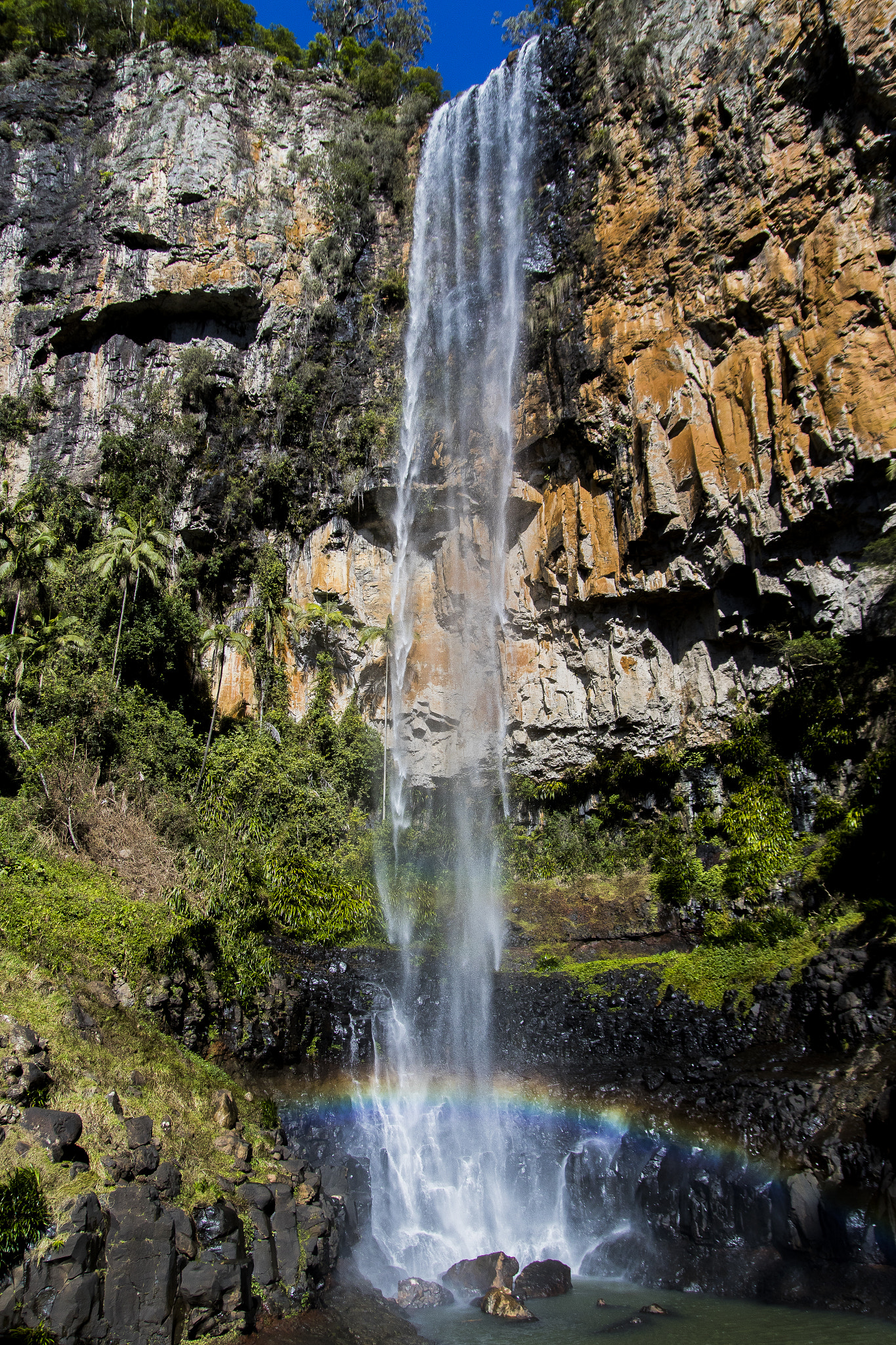 Tamron SP AF 17-50mm F2.8 XR Di II LD Aspherical (IF) sample photo. Purlingbrook falls photography